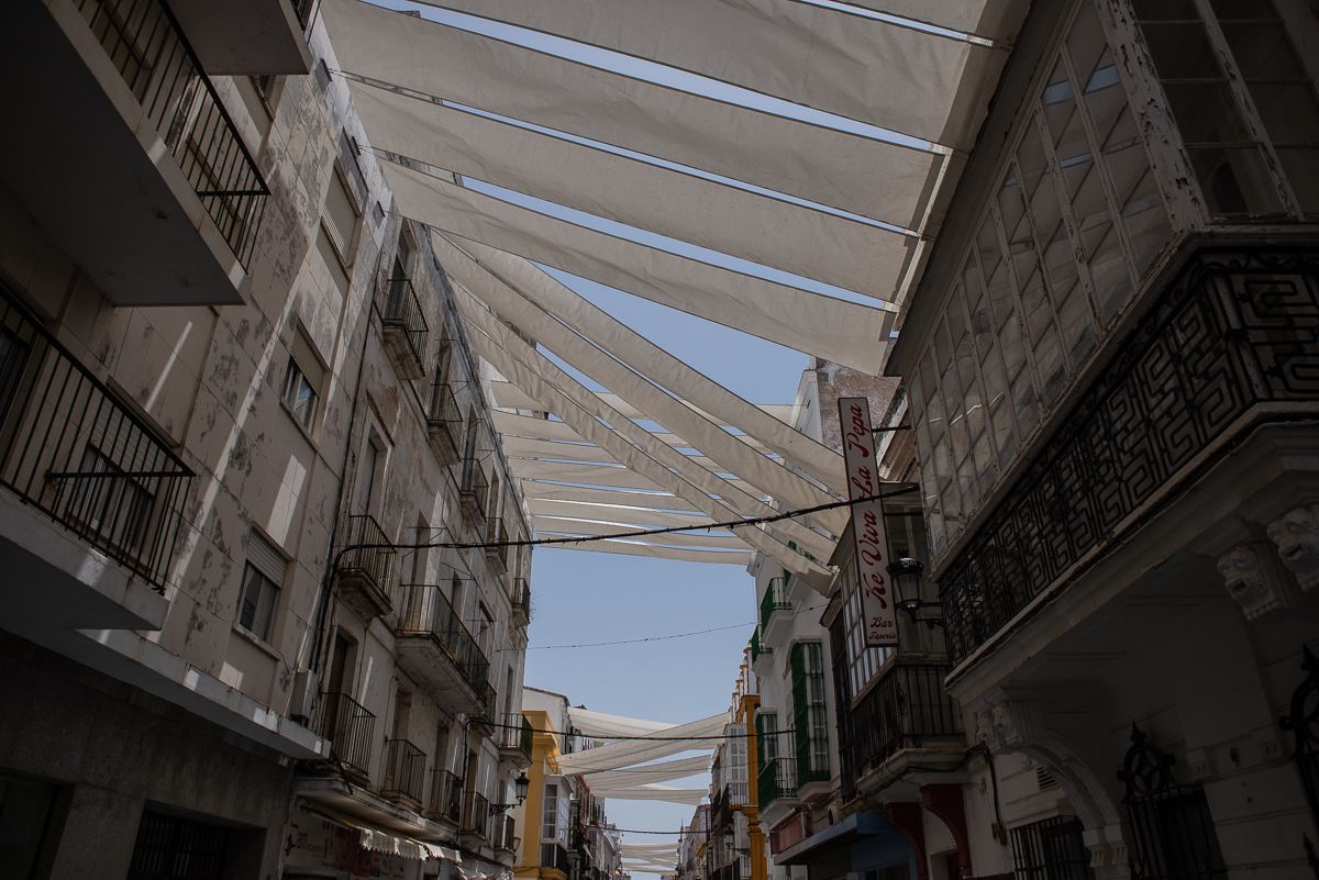 Cuatro provincias andaluzas en alerta (y más de 40º en el norte) por otras 48 horas de fuerte calor. - MANU GARCÍA Cuatro provincias andaluzas en alerta (y más de 40º en el norte) por otras 48 horas de fuerte calor.