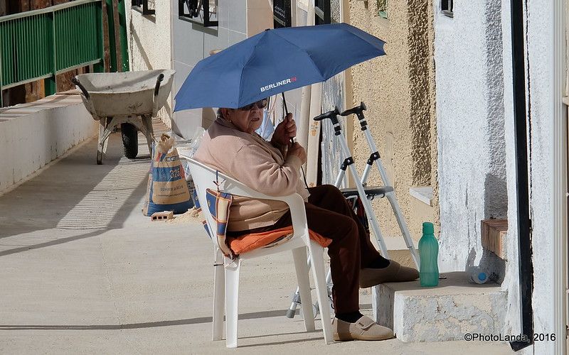 Gazpacho, abanico y protector solar: Andalucía arranca junio con la operación 'sobrevivir al verano'