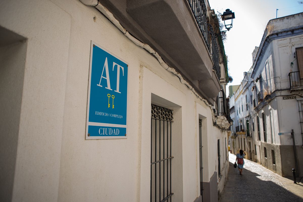 Un apartamiento turístico en el intramuros de Jerez, en una imagen actual. 