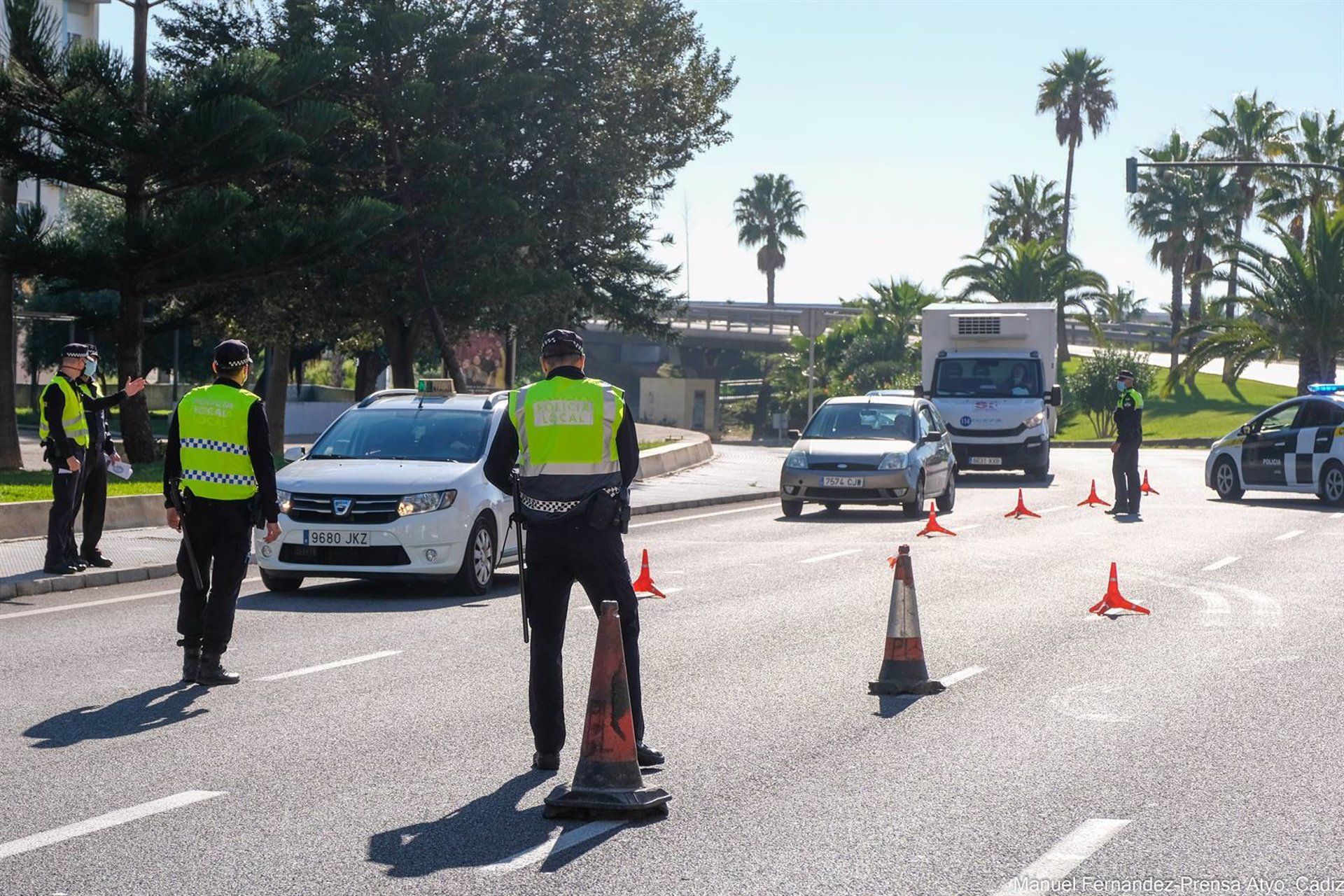 Una concentración al más puro estilo 'Fast & Furious' en Cádiz: conducción temeraria y escapes libres junto a la ITV