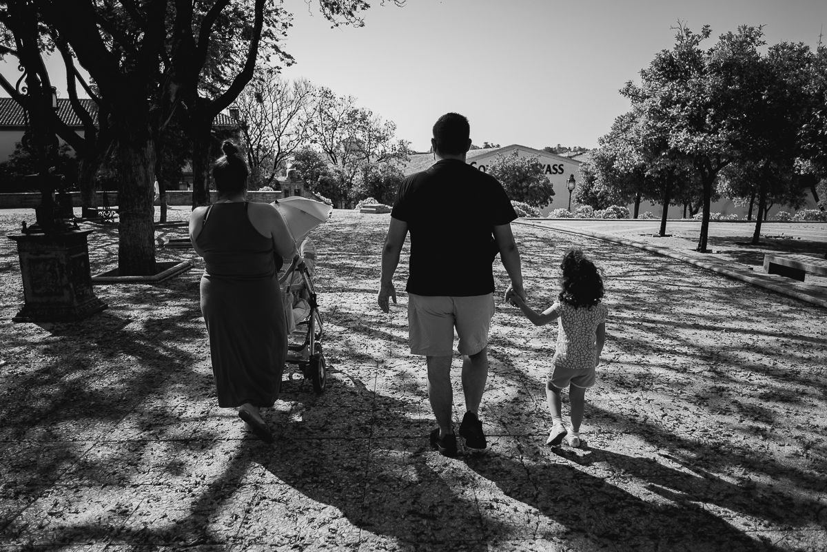Isabel, Benito y sus hijas de tres años y seis meses se verán en la calle este martes: 