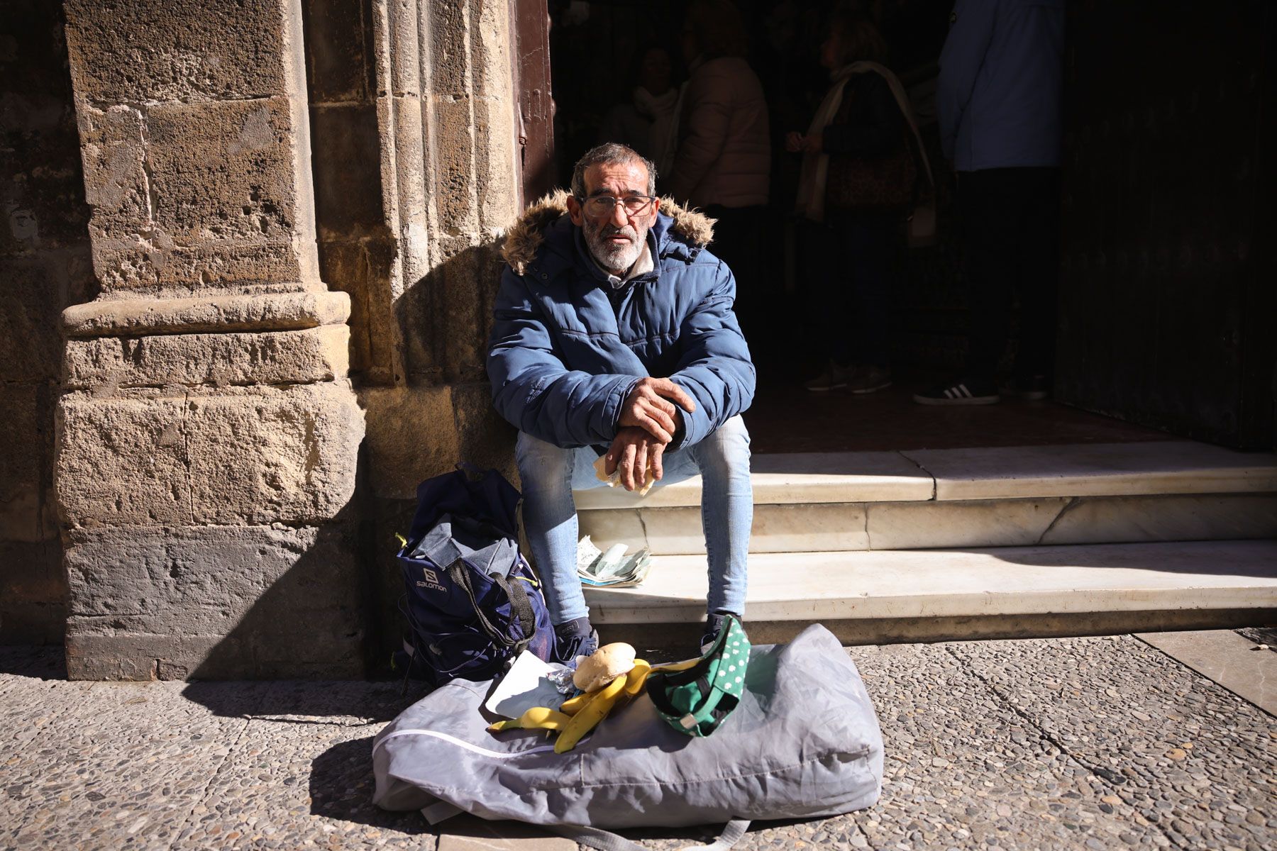 De albañil a 'invisible': José duerme en las calles de Jerez tras perder su trabajo y su casa