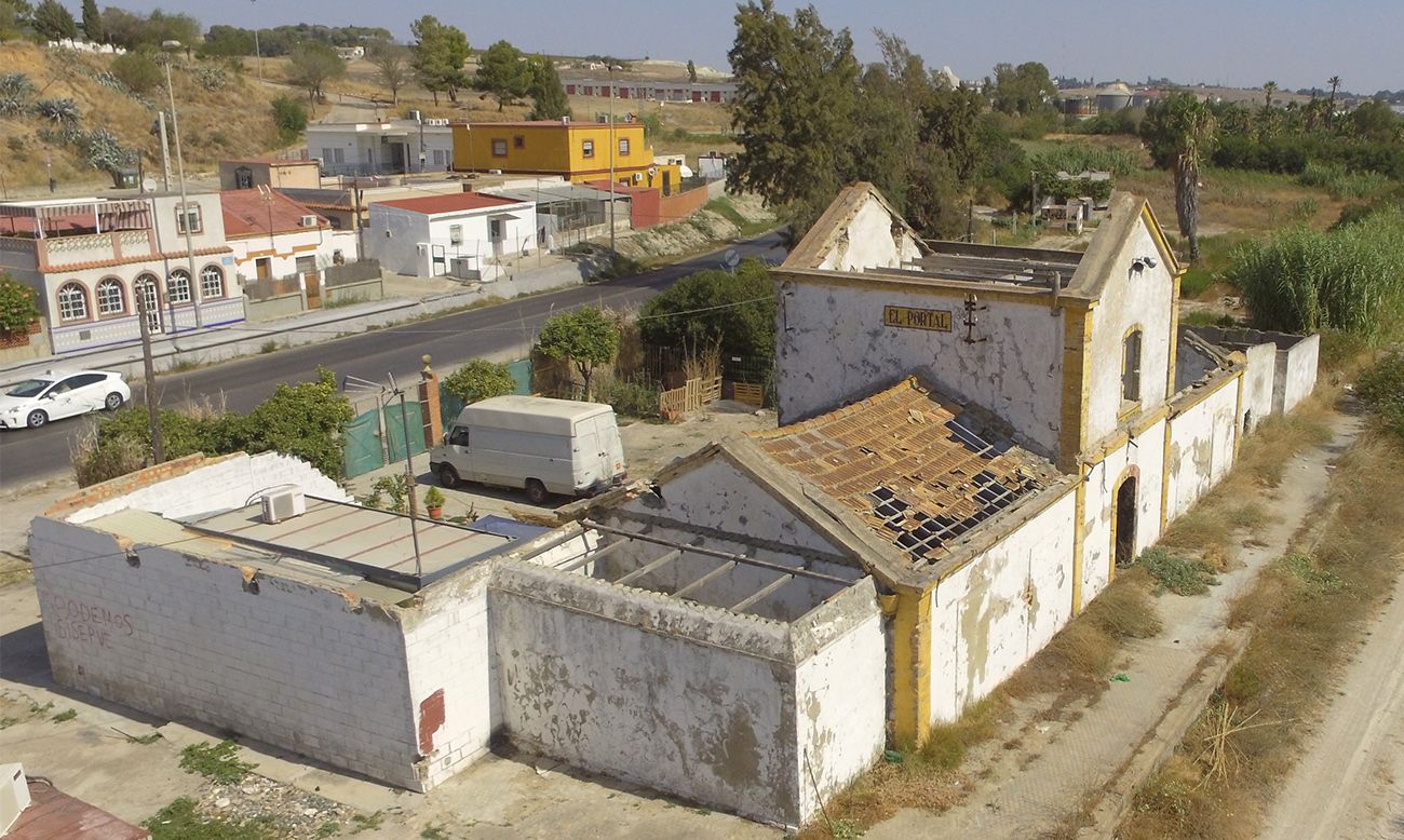 El apeadero de tren de El Portal, en Jerez, se suma a la 'Lista Roja' de patrimonio en peligro