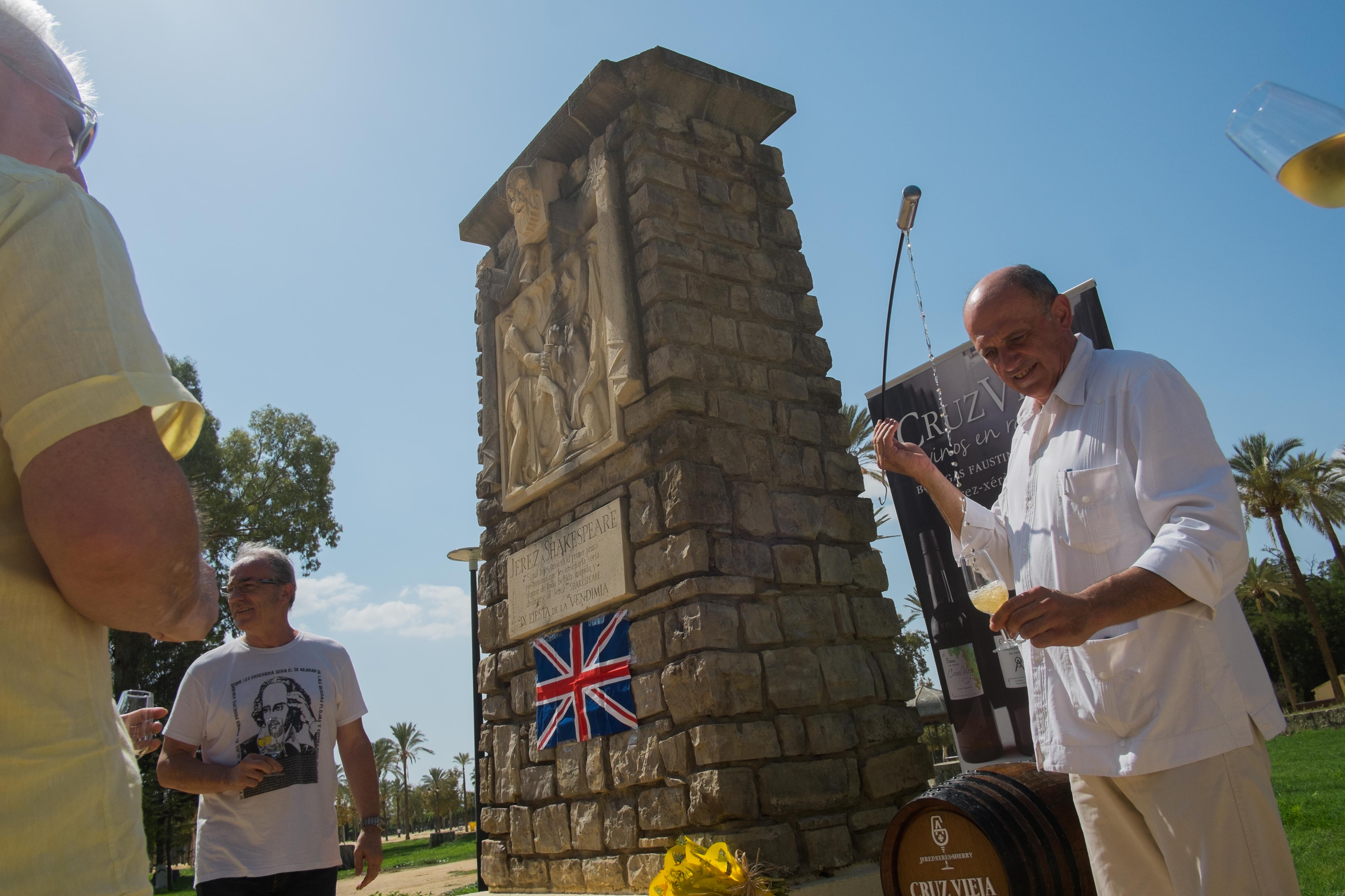 Monumento que homenajea a Shakespeare en Jerez. - MANU GARCÍA Monumento que homenajea a Shakespeare en Jerez.