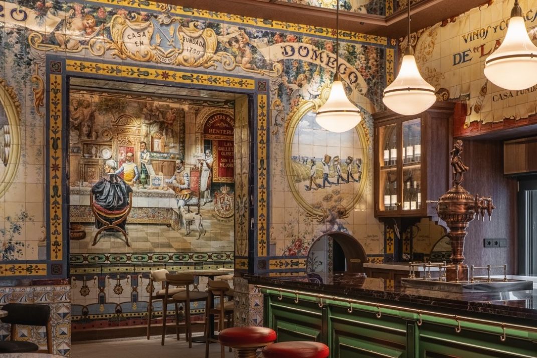 Los Gabrieles abre de nuevo en Madrid: historia del vino de Jerez en sus azulejos