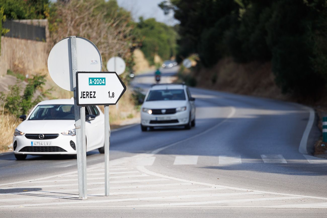La carretera A-2004 es una de las más peligrosas de Jerez. - JUAN CARLOS TORO La carretera A-2004 es una de las más peligrosas de Jerez.