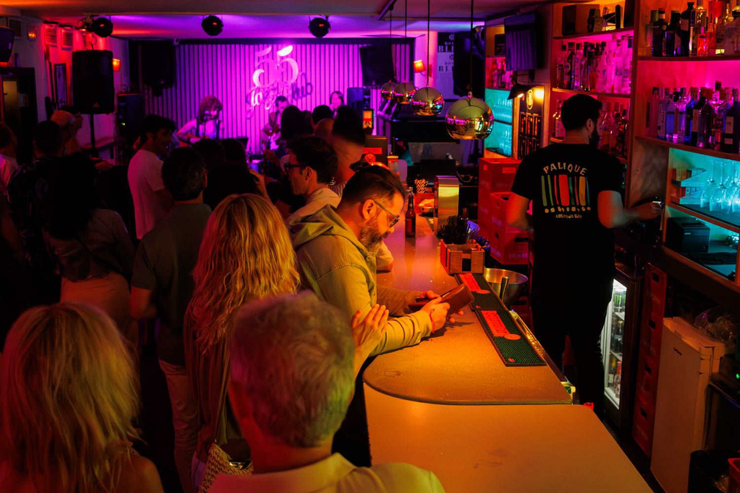 55 Jazz Club, el bar del 'undergound' jerezano que ofrece con DJ y jam sessions