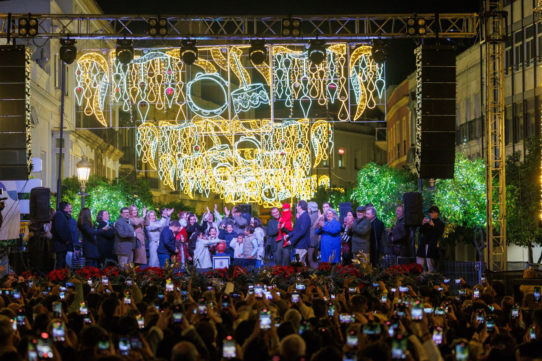 El Ayuntamiento de Jerez saca a concurso un contrato de más de medio millón de euros al año en luces de Navidad