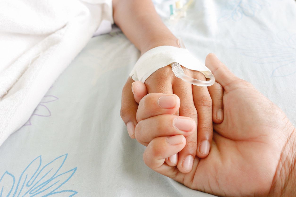 Despierta del coma la niña herida de gravedad tras alertar a su madre de un fuego en su casa en Málaga