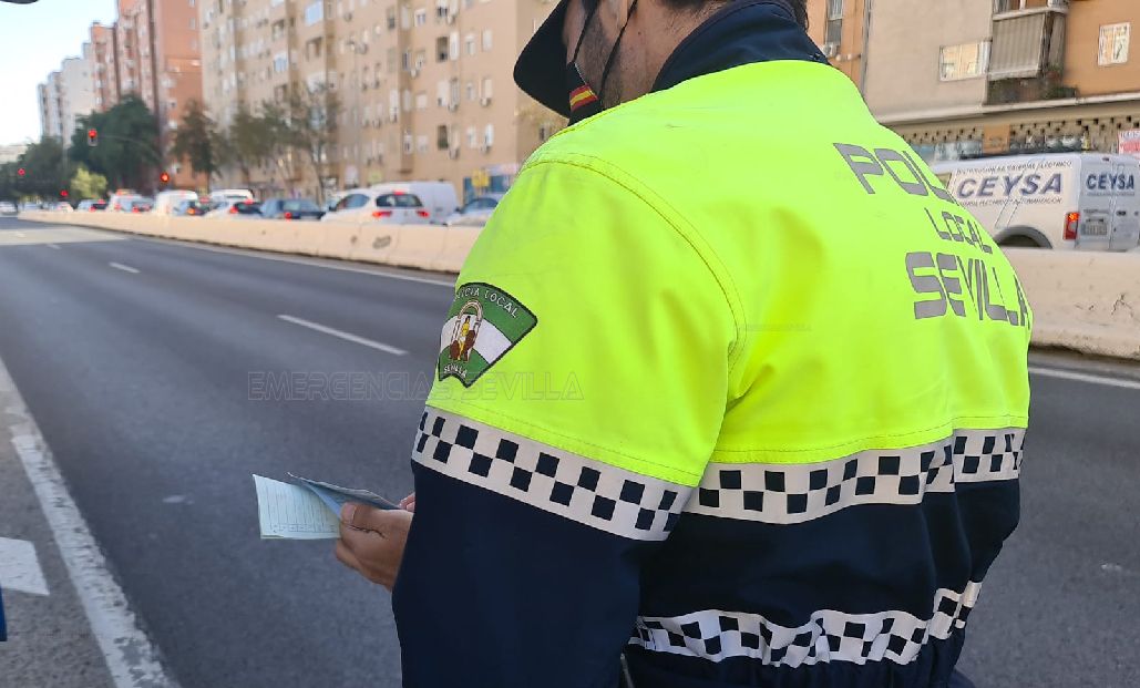 Un agente de Policía Local de Sevilla. - Un agente de Policía Local de Sevilla.
