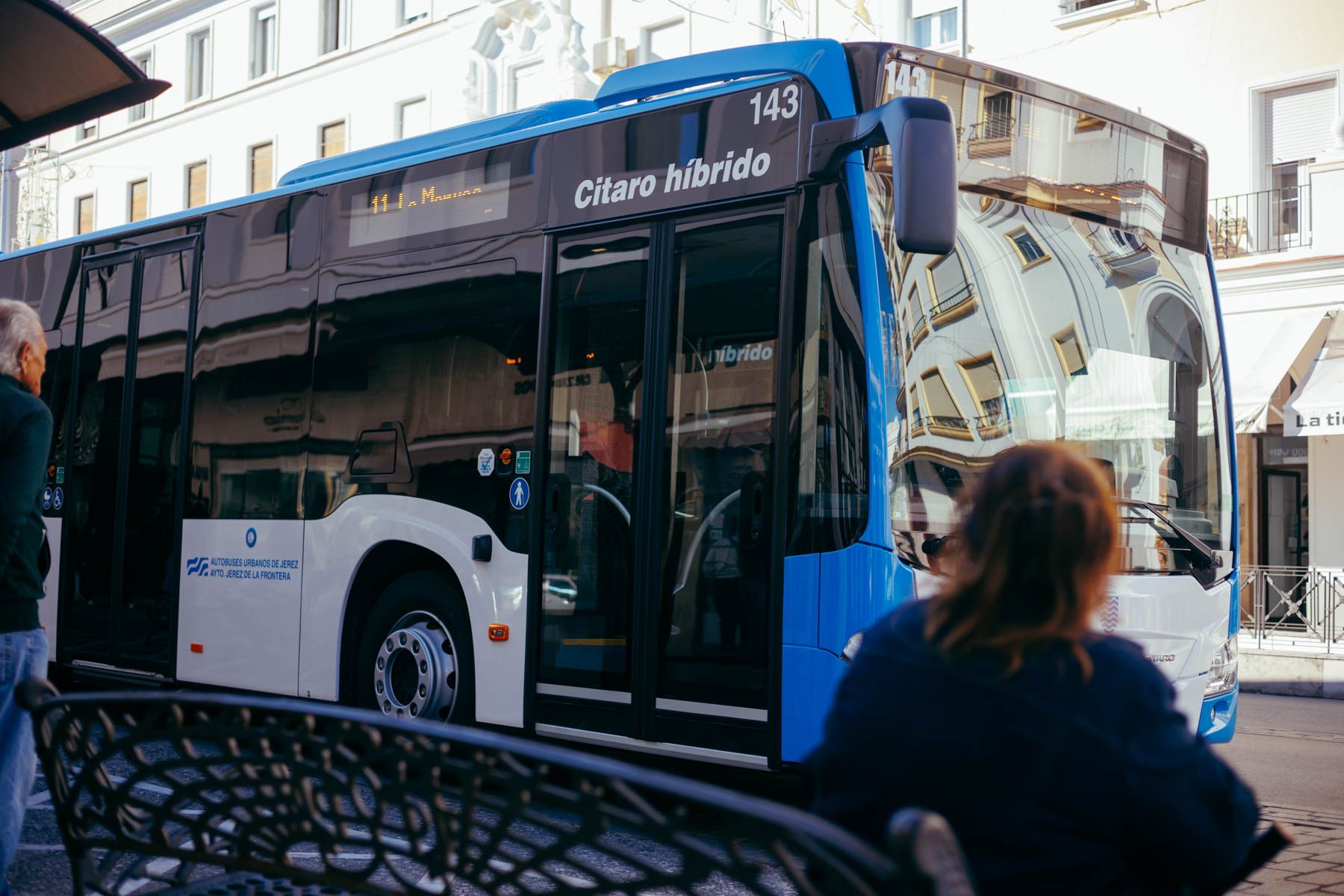 Nuevos horarios de los autobuses urbanos de Jerez para verano: más servicio nocturno y mejor conexión con el Hospital
