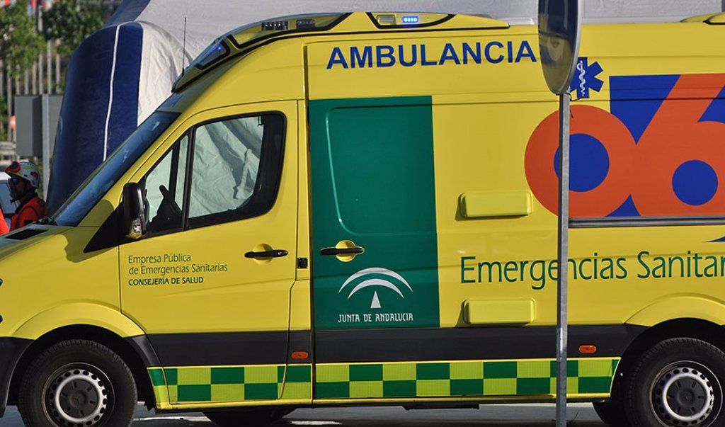 Fatal accidente en Sevilla: un hombre pierde la vida mientras arreglaba un camión en Villamanrique de la Condesa