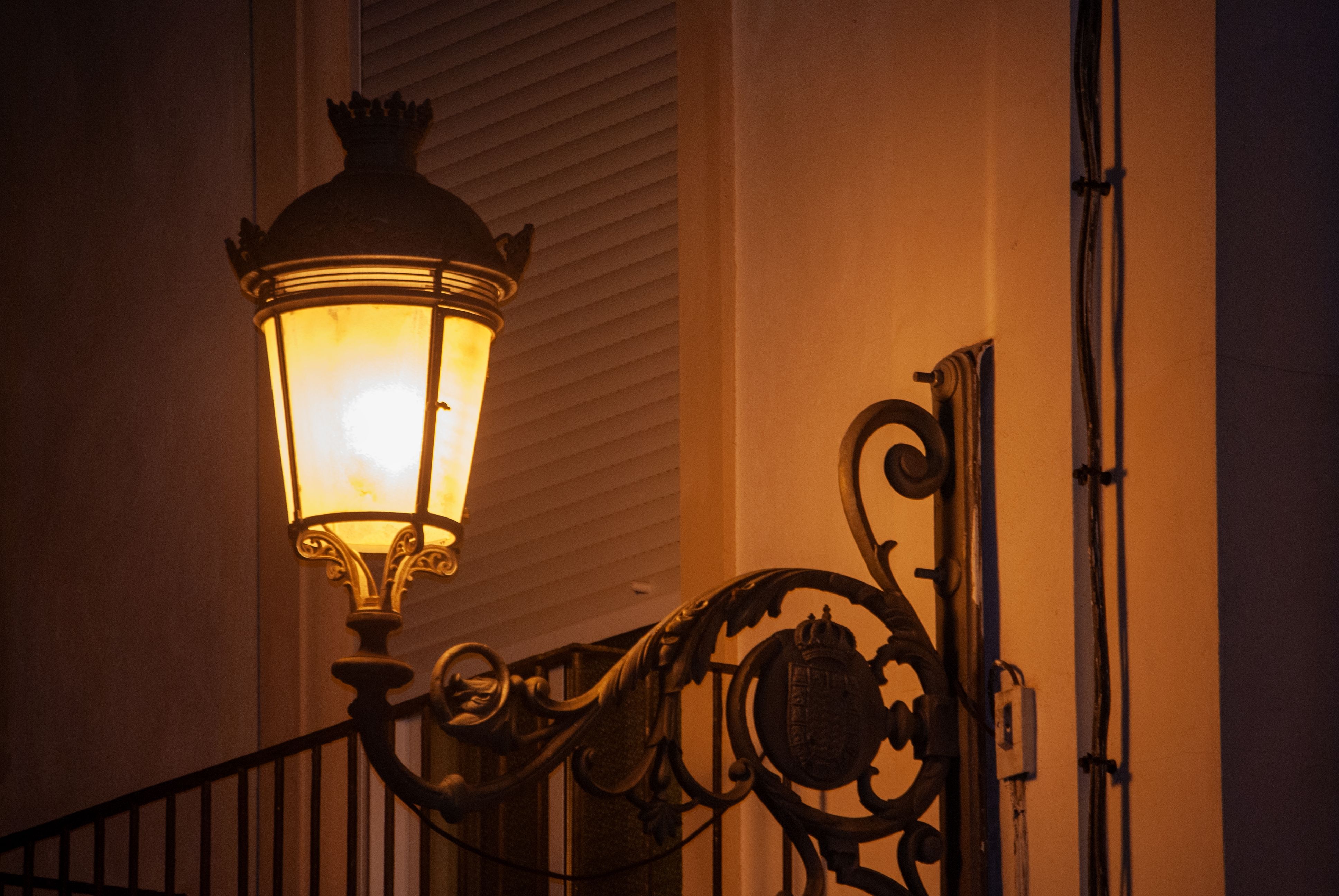 Precio de la luz hoy, lunes 4 de mayo: el día más caro de lo que va de mes, con diez horas por encima de los 100 euros/MWh