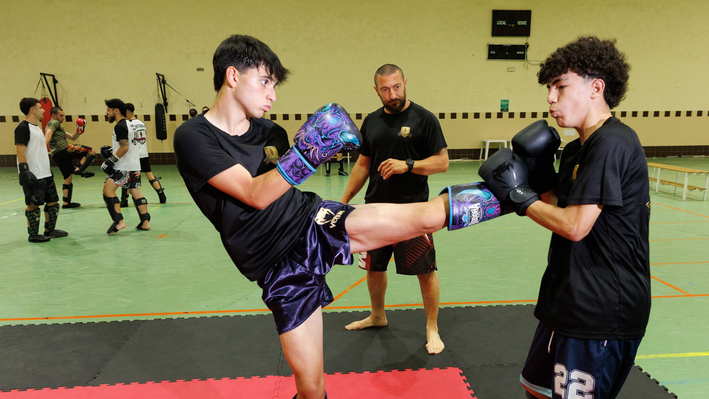 La academia de la zona Sur de Jerez que usa el kickboxing para combatir el bullying