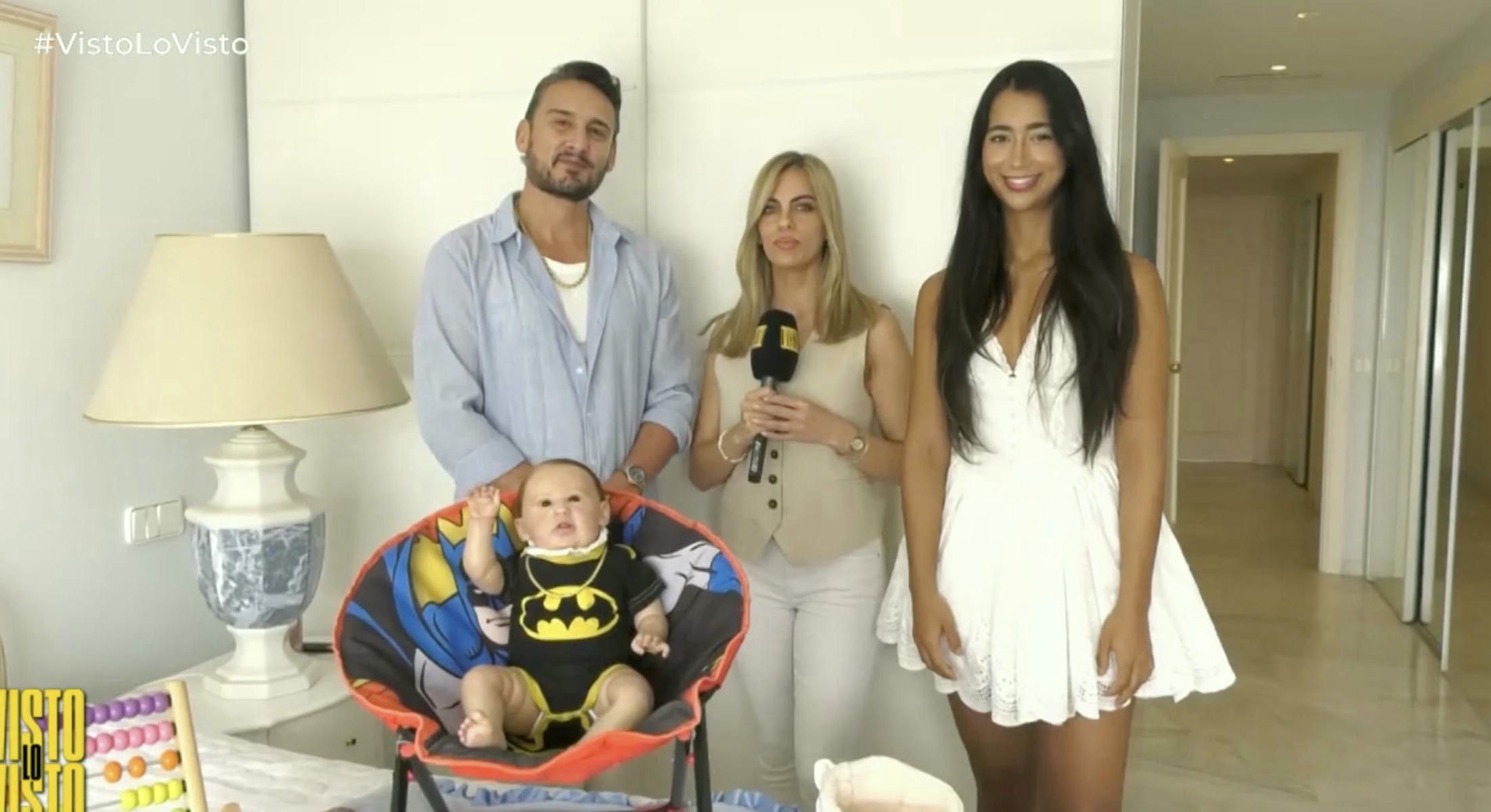 La surrealista historia de 'Batmancito', el bebé reborn al que intentaron matricular en una guardería de Marbella: ¿terapia o 'troleo'?