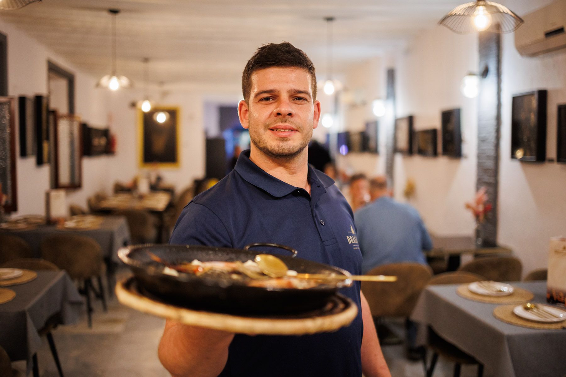 Hornos de leña, carnes maduradas y arroces: la fórmula del restaurante Brasarte para ganar terreno en San Fernando