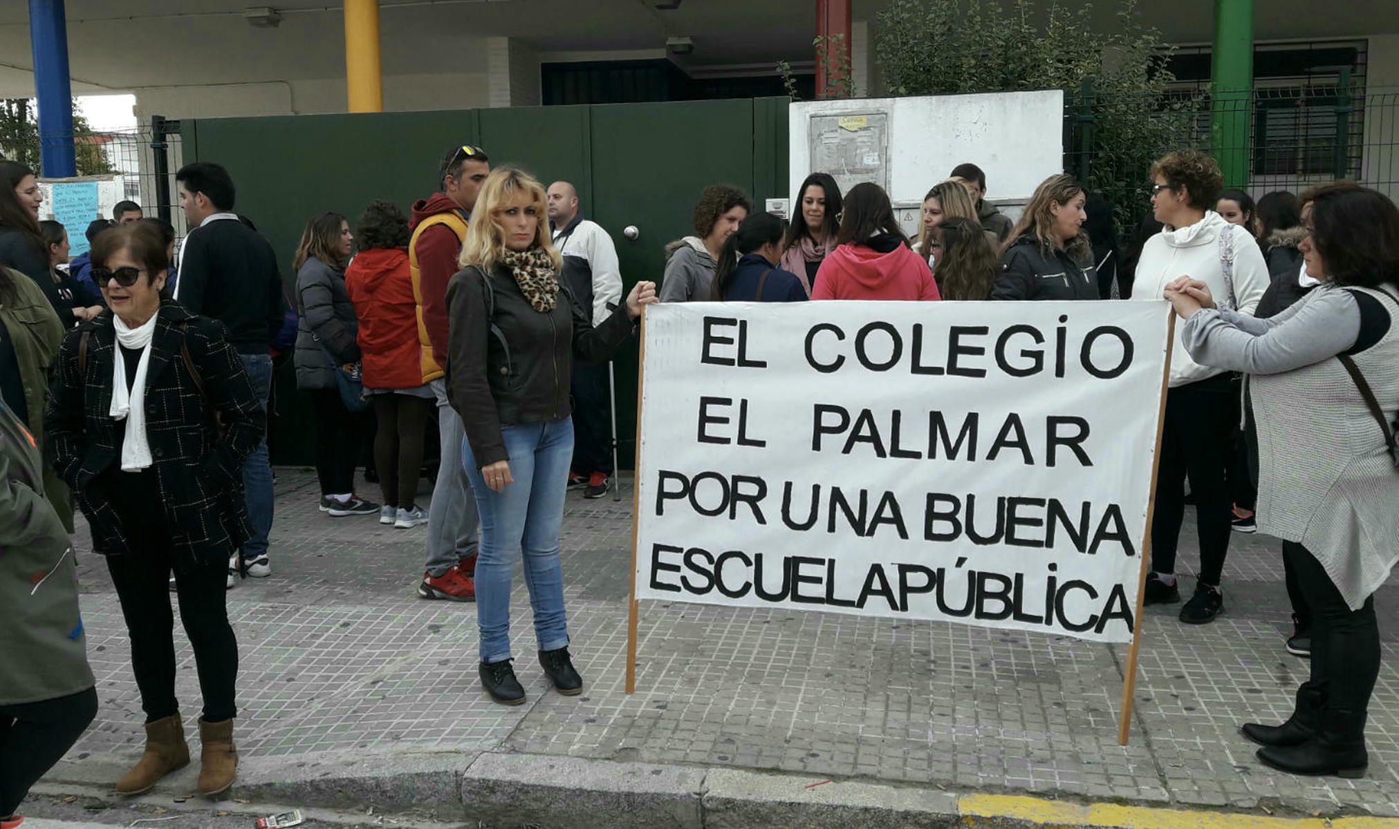 Un colegio de Sanlúcar lucha por su segunda línea de infantil: 13 niños, en riesgo de ser reubicados