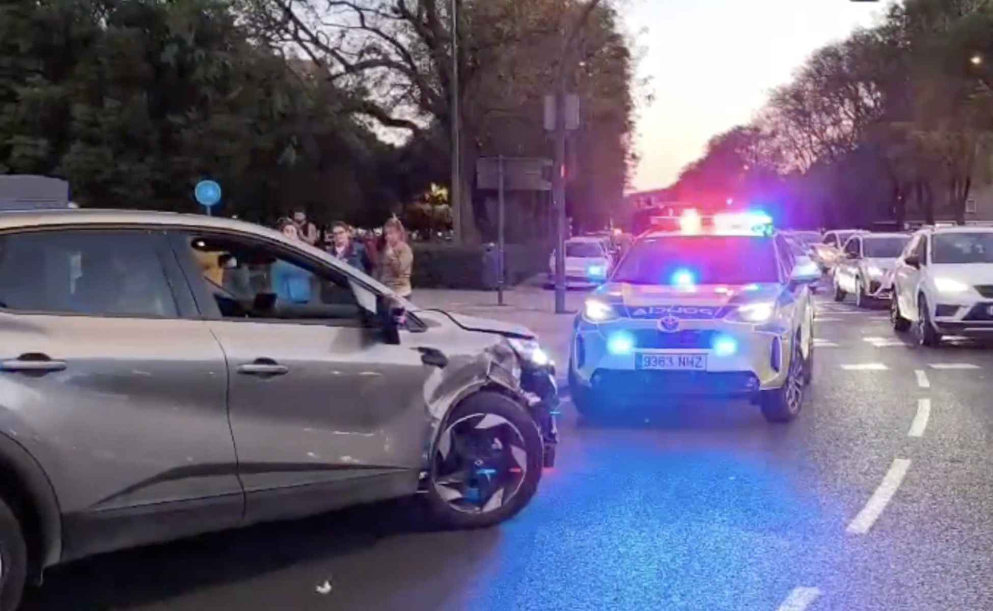 Persecución de alto riesgo en Sevilla: un conductor sin carnet deja nueve heridos, entre ellos cuatro policías