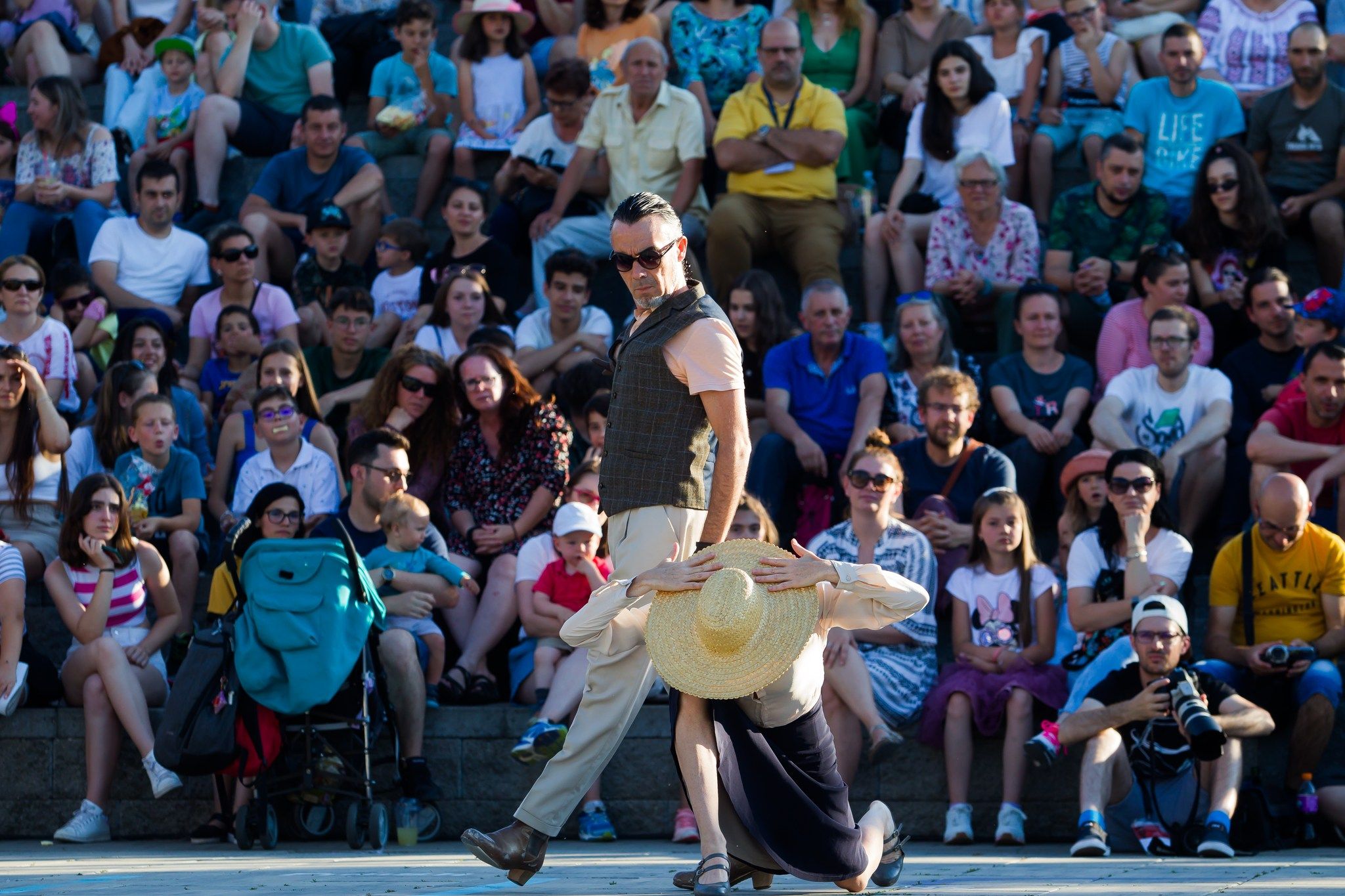 Danza Canalla, el nuevo festival de flamenco contemporáneo con puesta de sol frente a un castillo en la Sierra de Cádiz