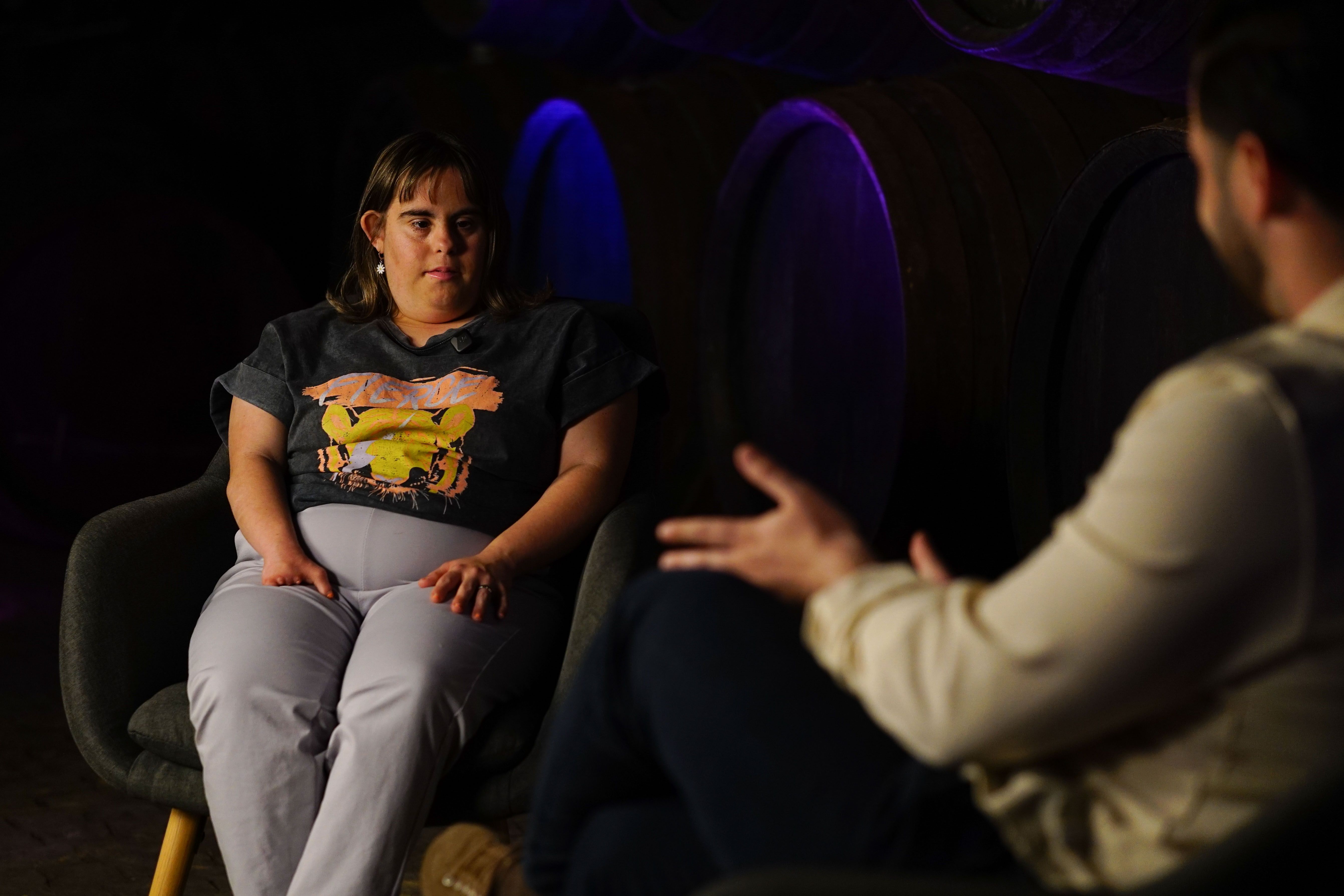 Vídeo | Míriam Romero, trabajadora en el sector del vino de Jerez con síndrome de Down: 