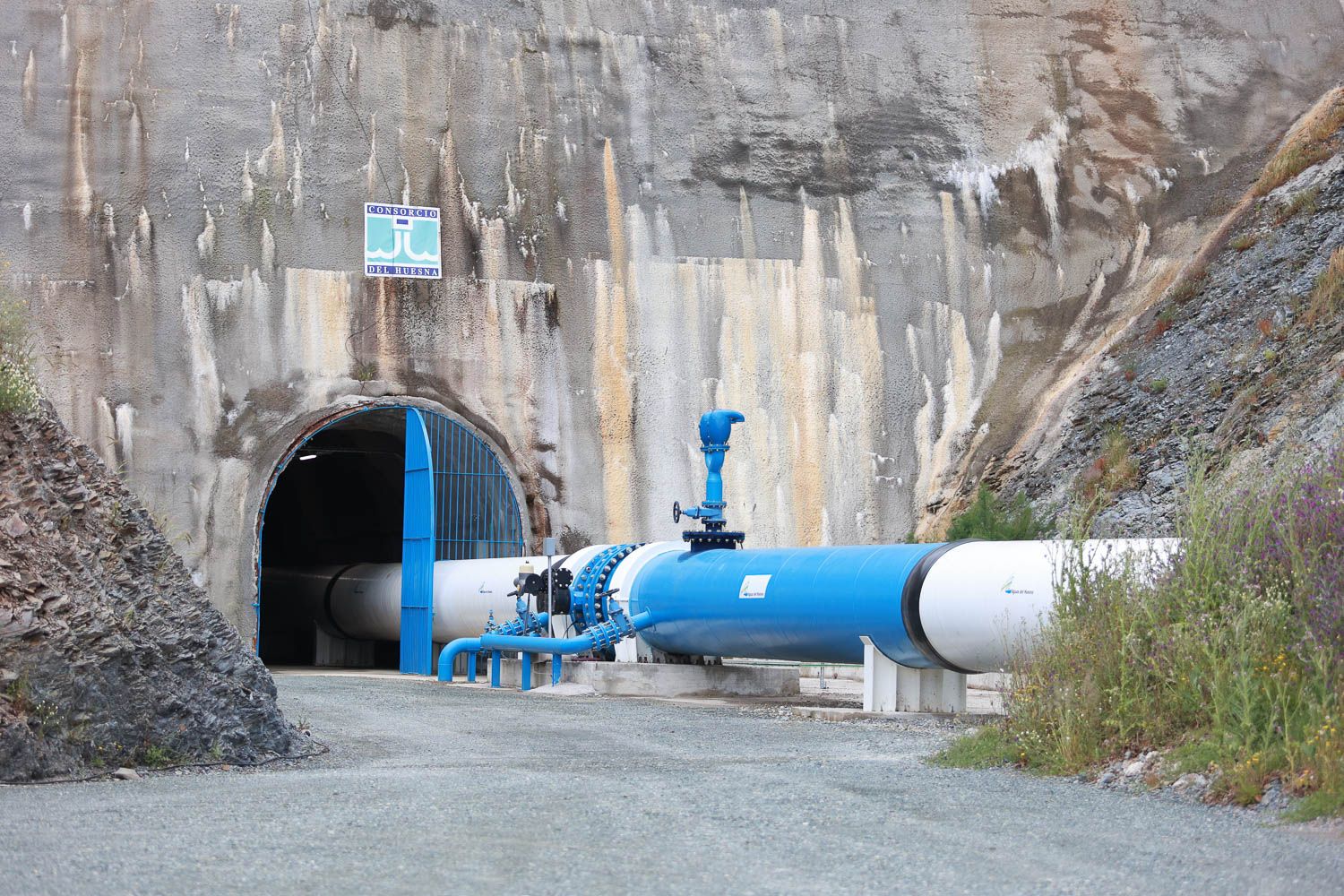 Aguas del Huesna anuncia una licitación millonaria para asegurar el suministro de agua potable a 250.000 habitantes de Sevilla