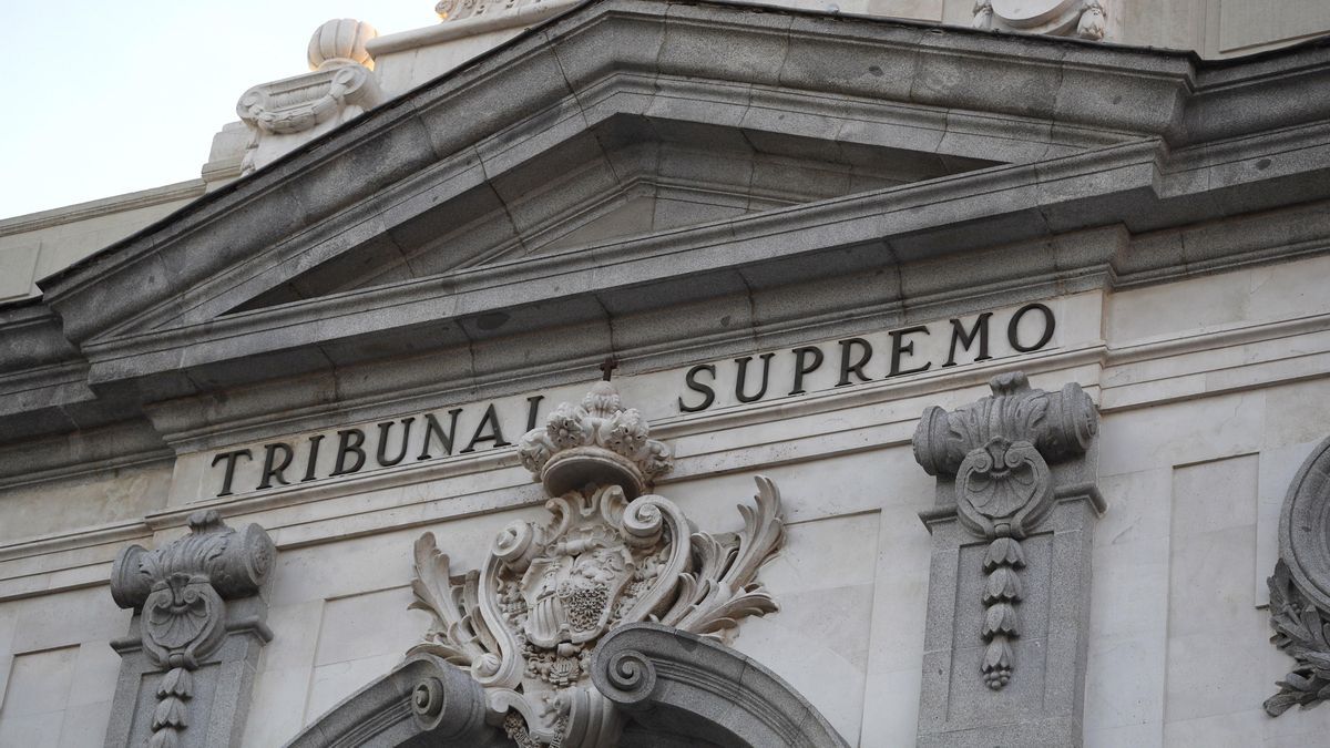Fachada del Tribunal Supremo. - 
