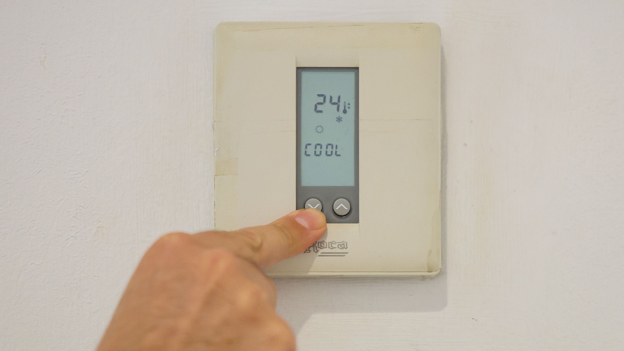 El Gobierno prevé de forma inminente la subida del precio de la luz y el gas tras quitar la reducción de IVA