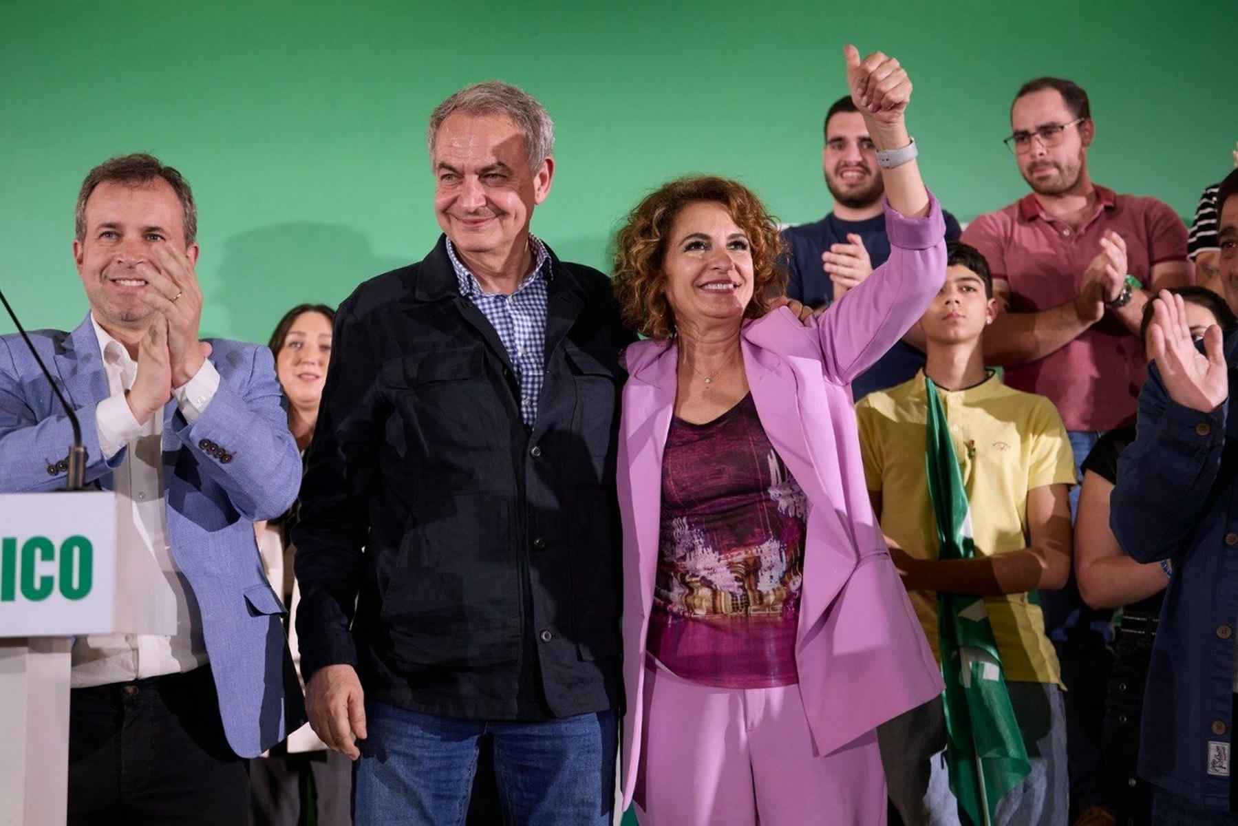 Montero promete un giro total con el respaldo de Zapatero: 