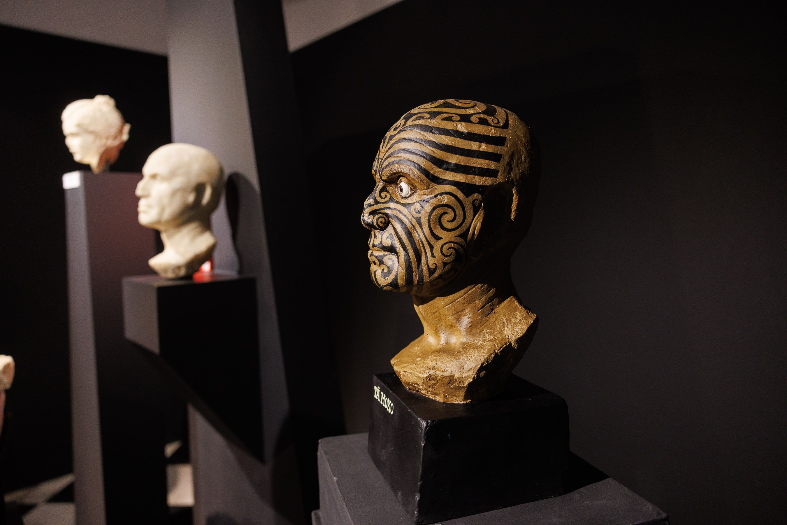 Así es 'Museo Tatuado', la nueva muestra de arte contemporáneo del Museo Arqueológico de Jerez