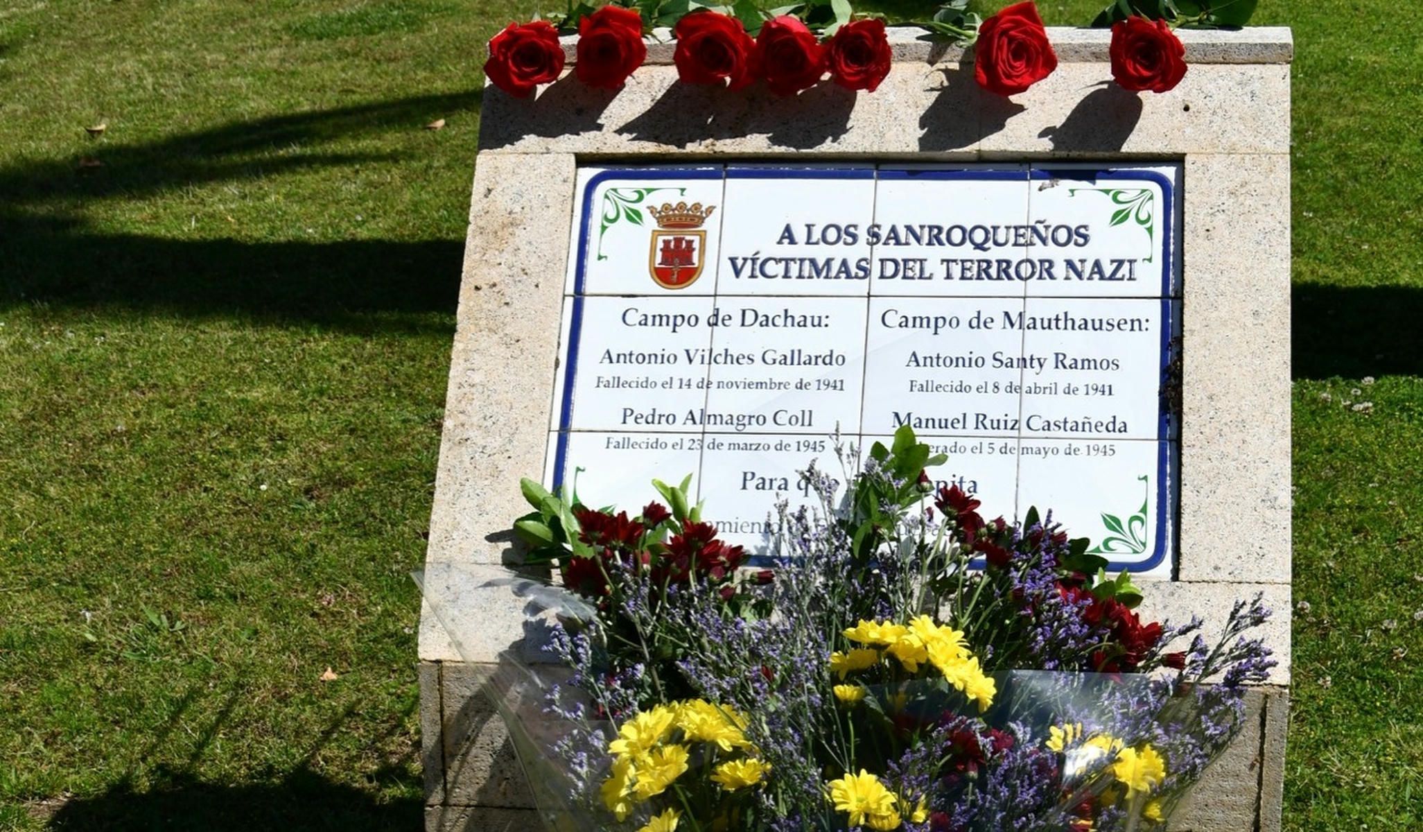 San Roque no olvida: homenaje a sus vecinos deportados en el Día de las víctimas del nazismo