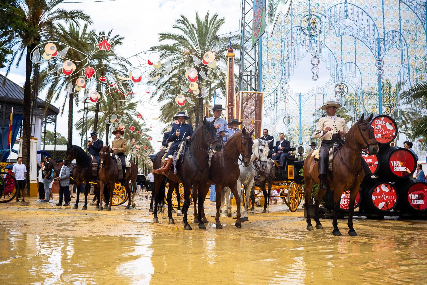 Giro en la previsión para la Feria del Caballo en Jerez: Aemet eleva al 100% la lluvia el día del alumbrado