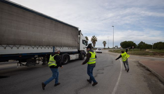 HUELGA TRANSPORTISTA CAMIONEROS PRIMER DIA 7