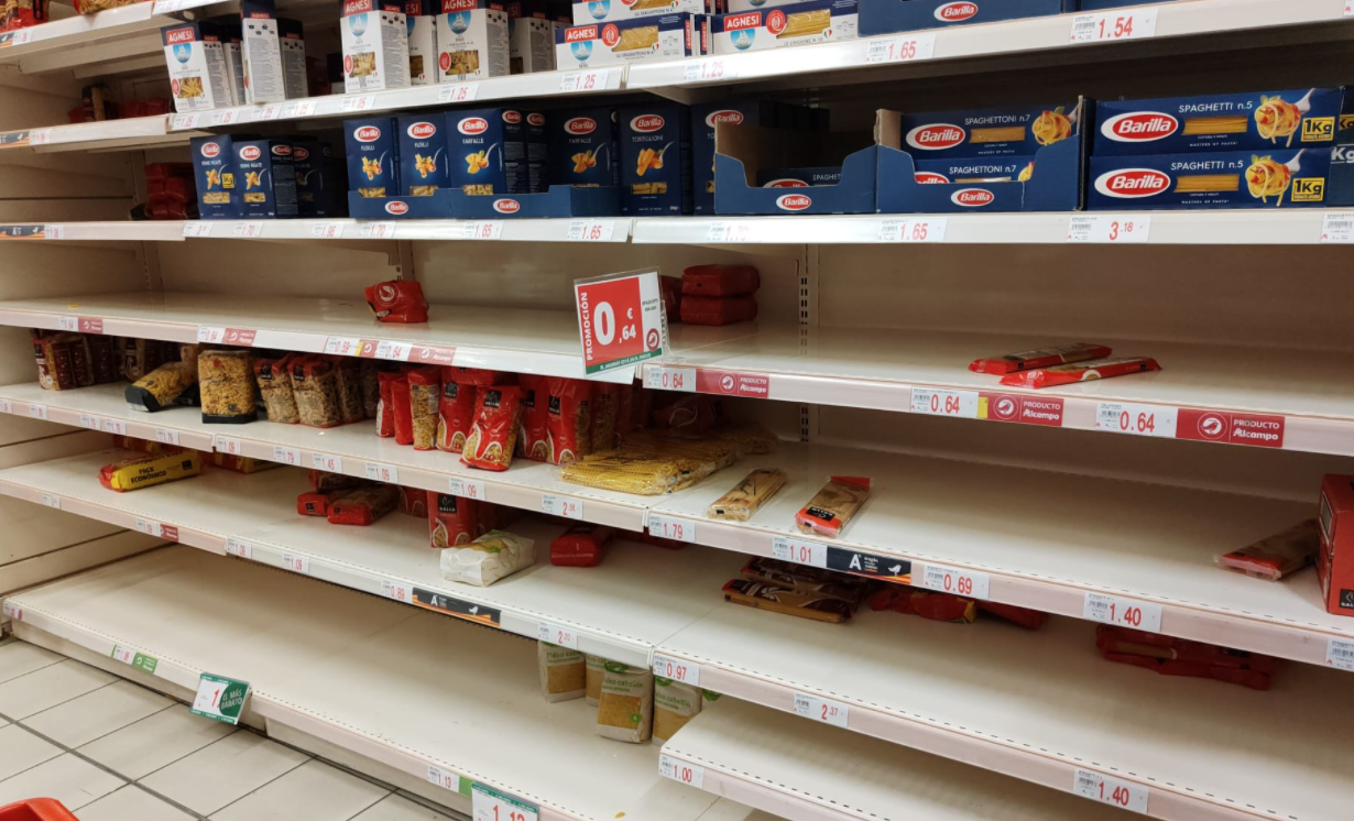 Los supermercados están notando la huelga del transporte. Las conservas pueden empezar a agotarse la semana que viene. Los supermercados están notando la huelga del transporte. Las conservas pueden empezar a agotarse la semana que viene.