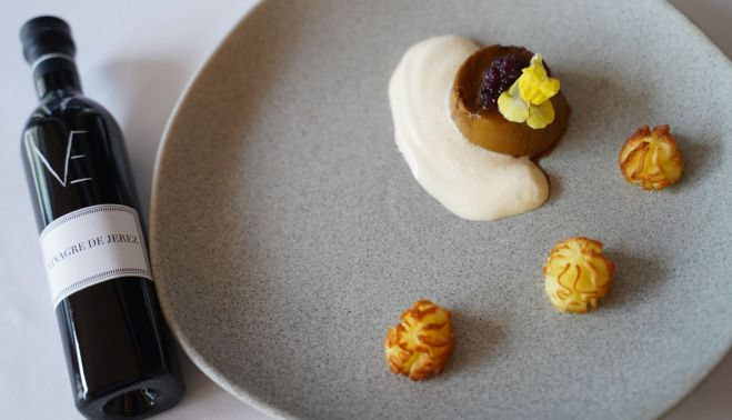 Cocina con Esencia ya tiene una receta ganadora: trampantojo de flan de mejillones con caramelo de vinagre de Jerez