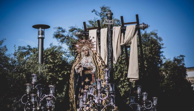 La Virgen de Loreto, en 2019, en su antiguo paso. 