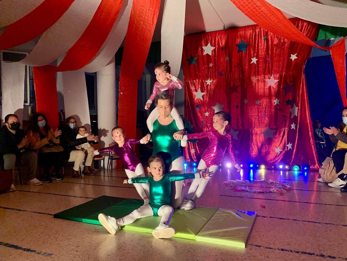 Número de acrobacias en el CEIP Juan Armario.