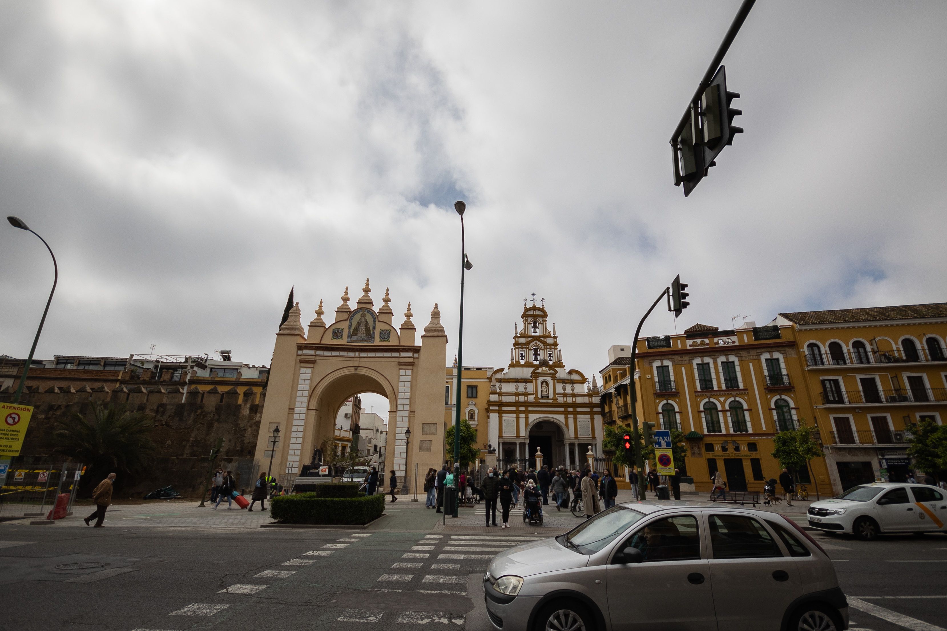 La basílica de la Macarena, donde descansan los restos de Queipo de Llano. La basílica de la Macarena, donde descansan los restos de Queipo de Llano.