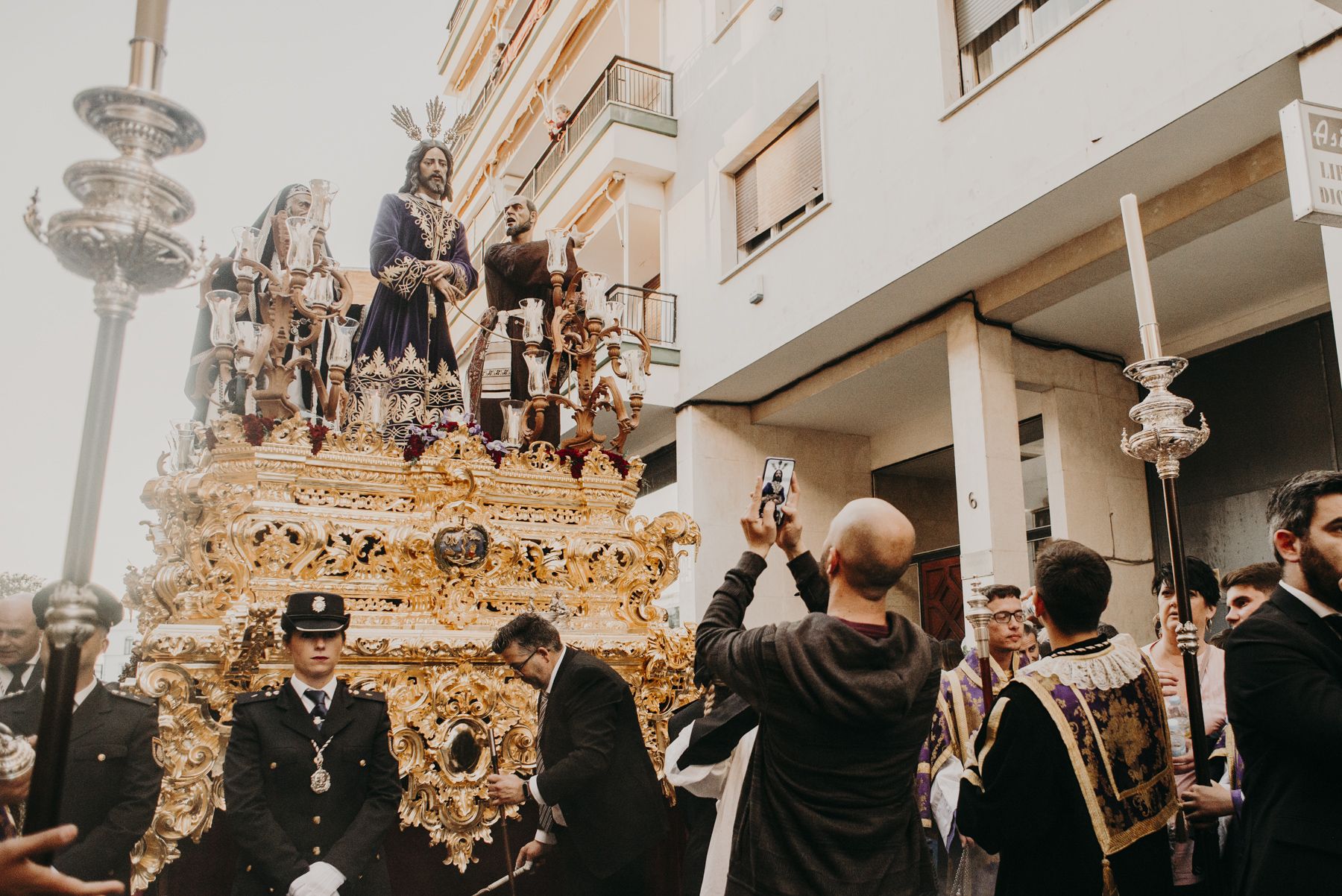 El misterio de La Redención, de Jerez, a punto de entrar en Carrera Oficial, en una pasada Semana Santa.   MANU GARCÍA