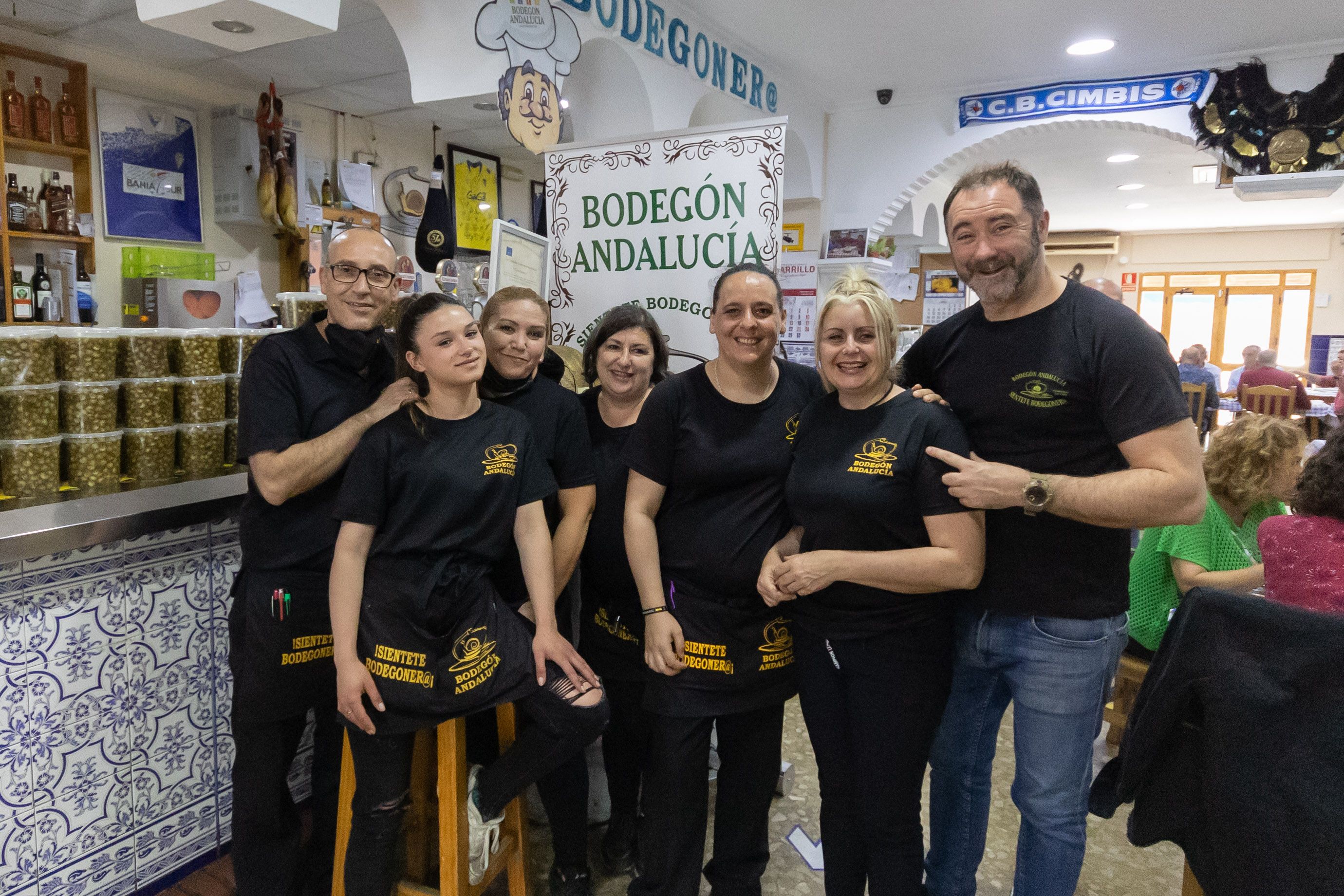 Parte del personal que trabaja en Bodegón Andalucía.