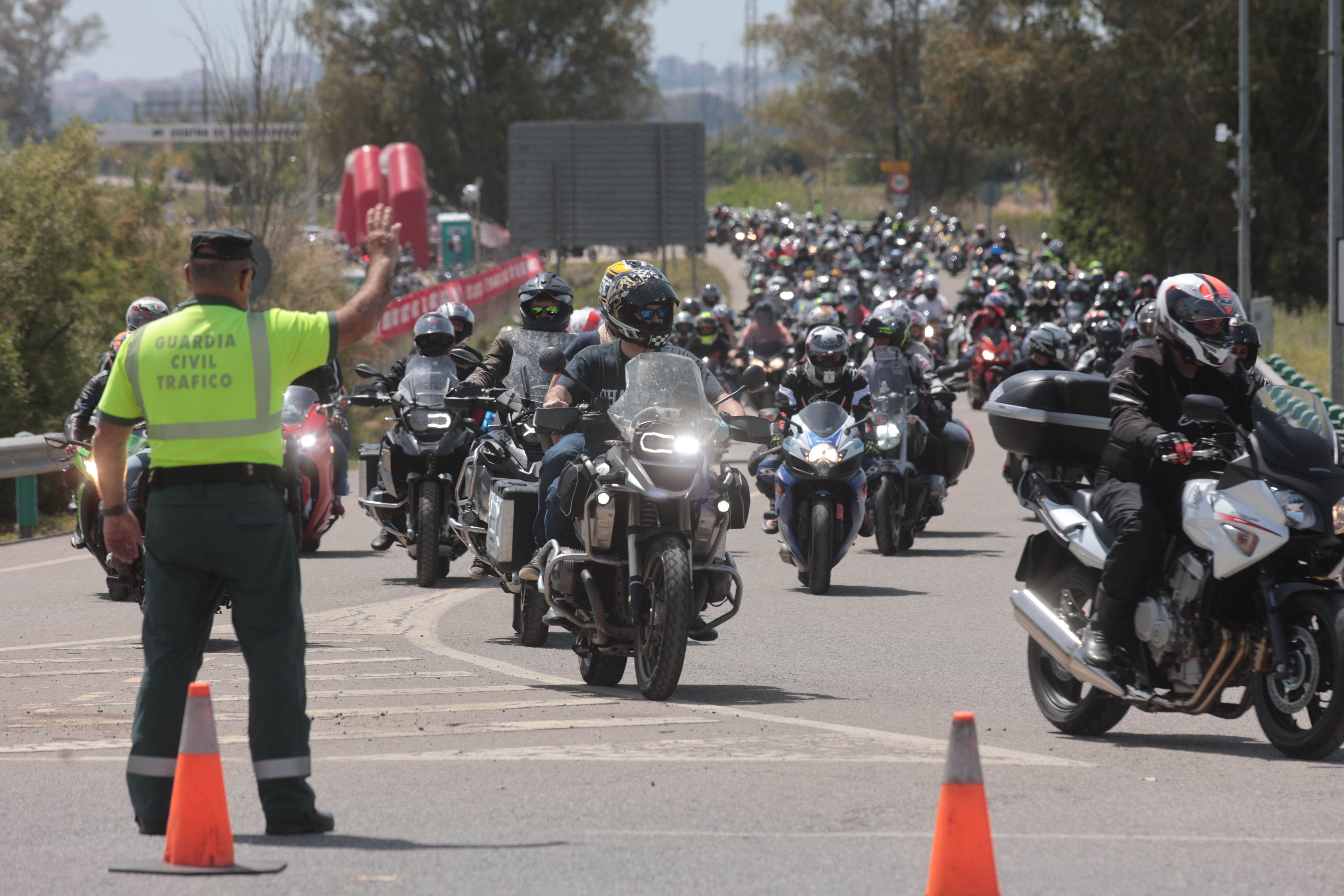 Agentes de la Guardia Civil regulan el acceso al Circuito de Jerez, en un pasado Gran Premio. Agentes de la Guardia Civil regulan el acceso al Circuito de Jerez, en un pasado Gran Premio.