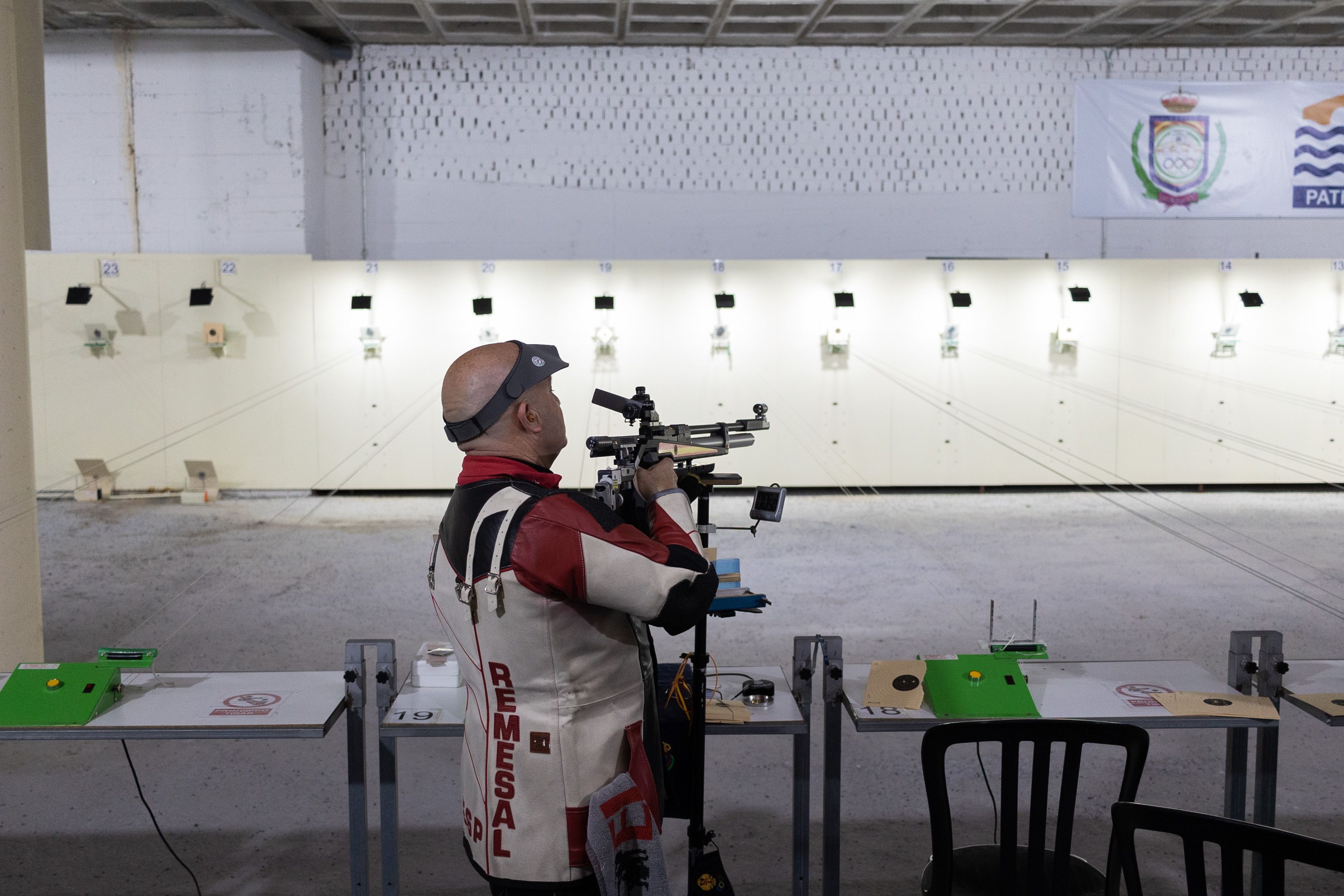 Galería de tiro en el Polideportivo Municipal de Bahía Sur.