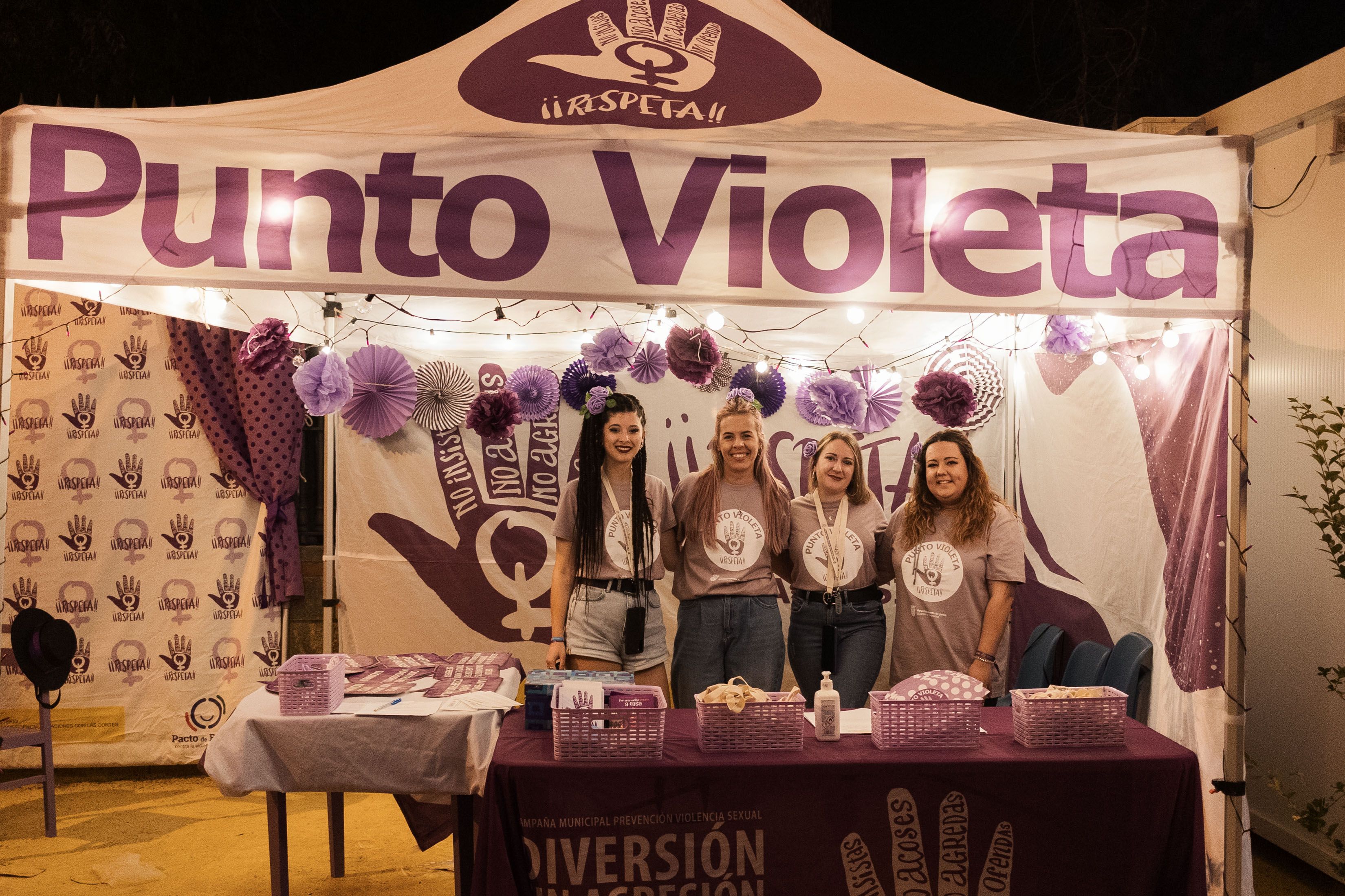 Punto Violeta en la entrada principal de la Feria del Caballo de Jerez, en una imagen de archivo.