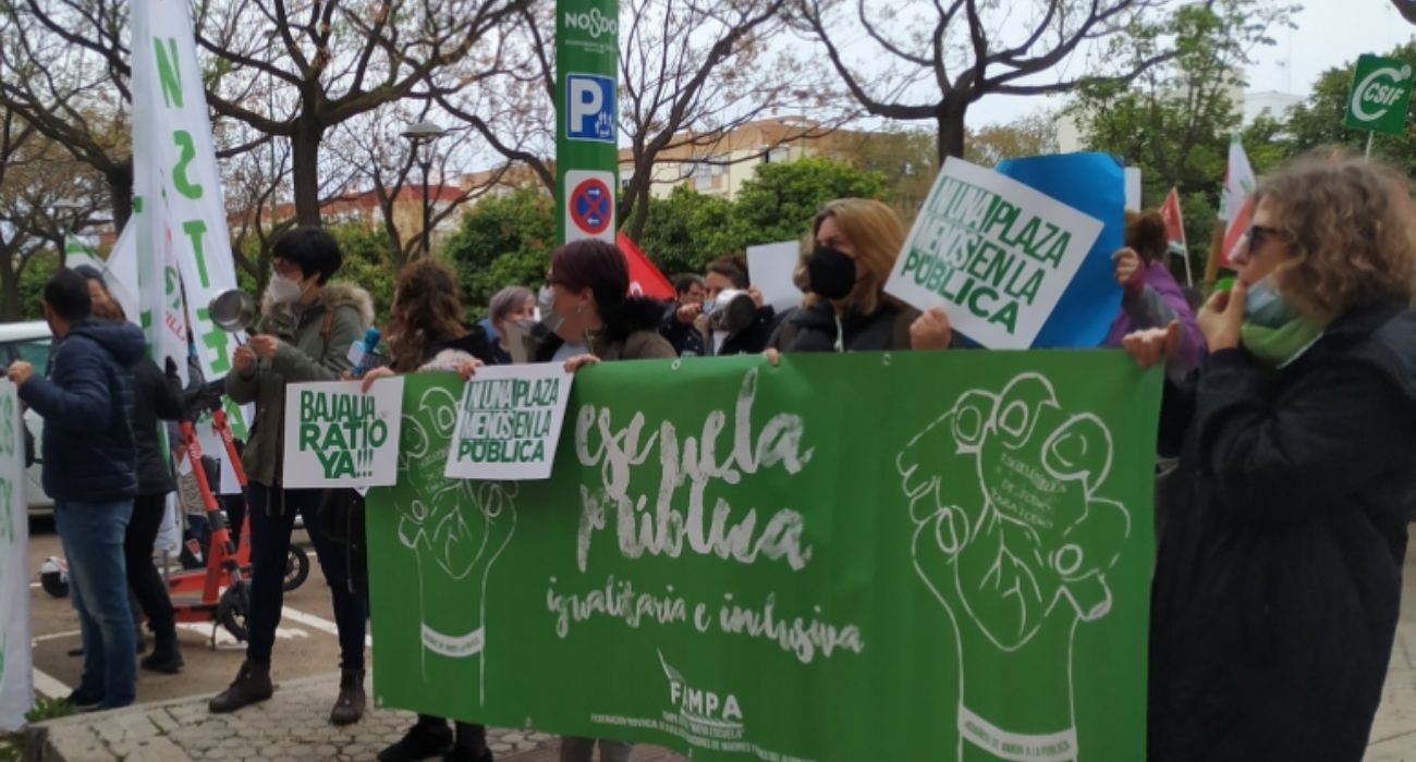 Una manifestación de Ustea en defensa de la escuela pública.