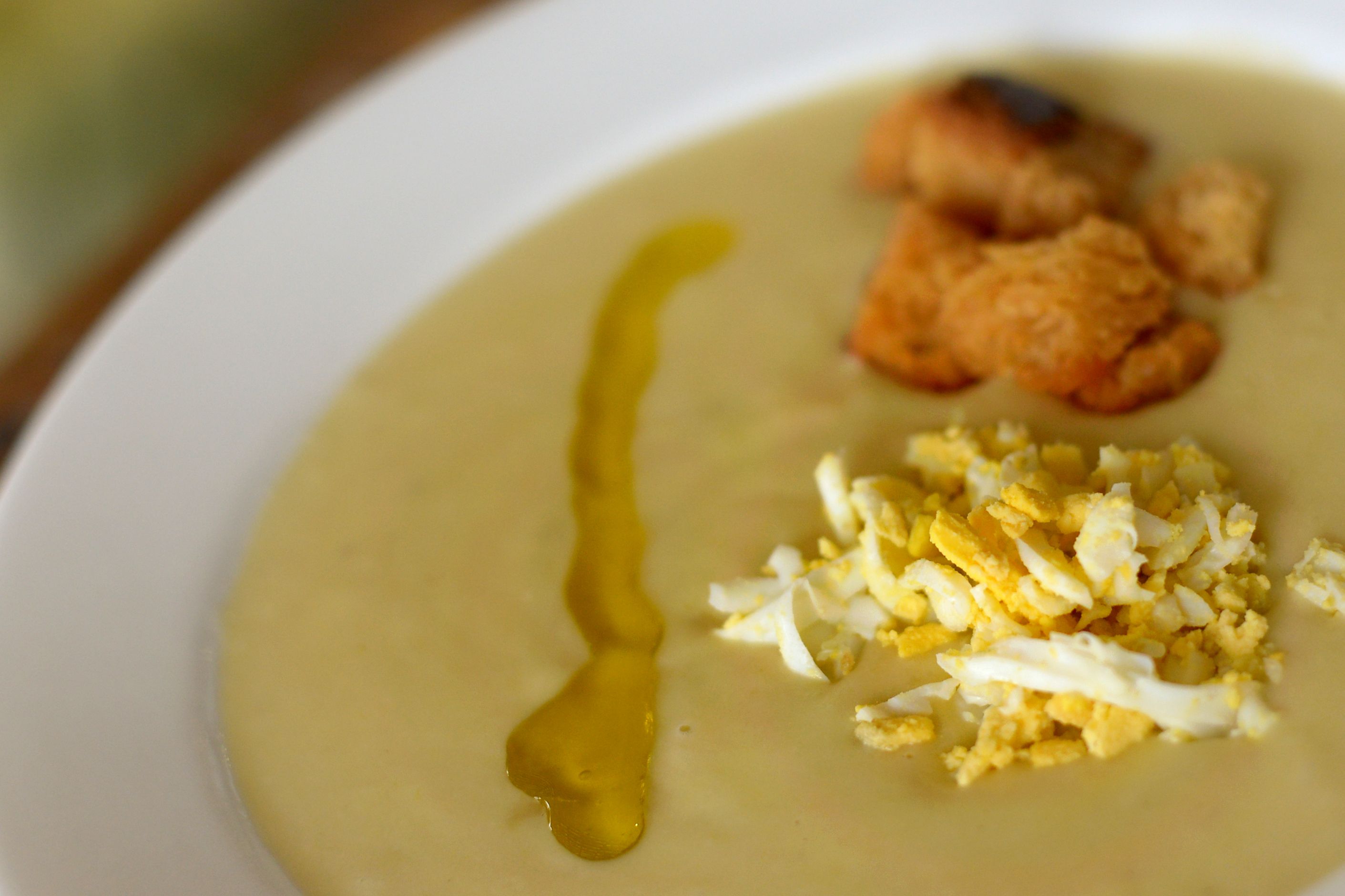 Crema de puerros con picatostes