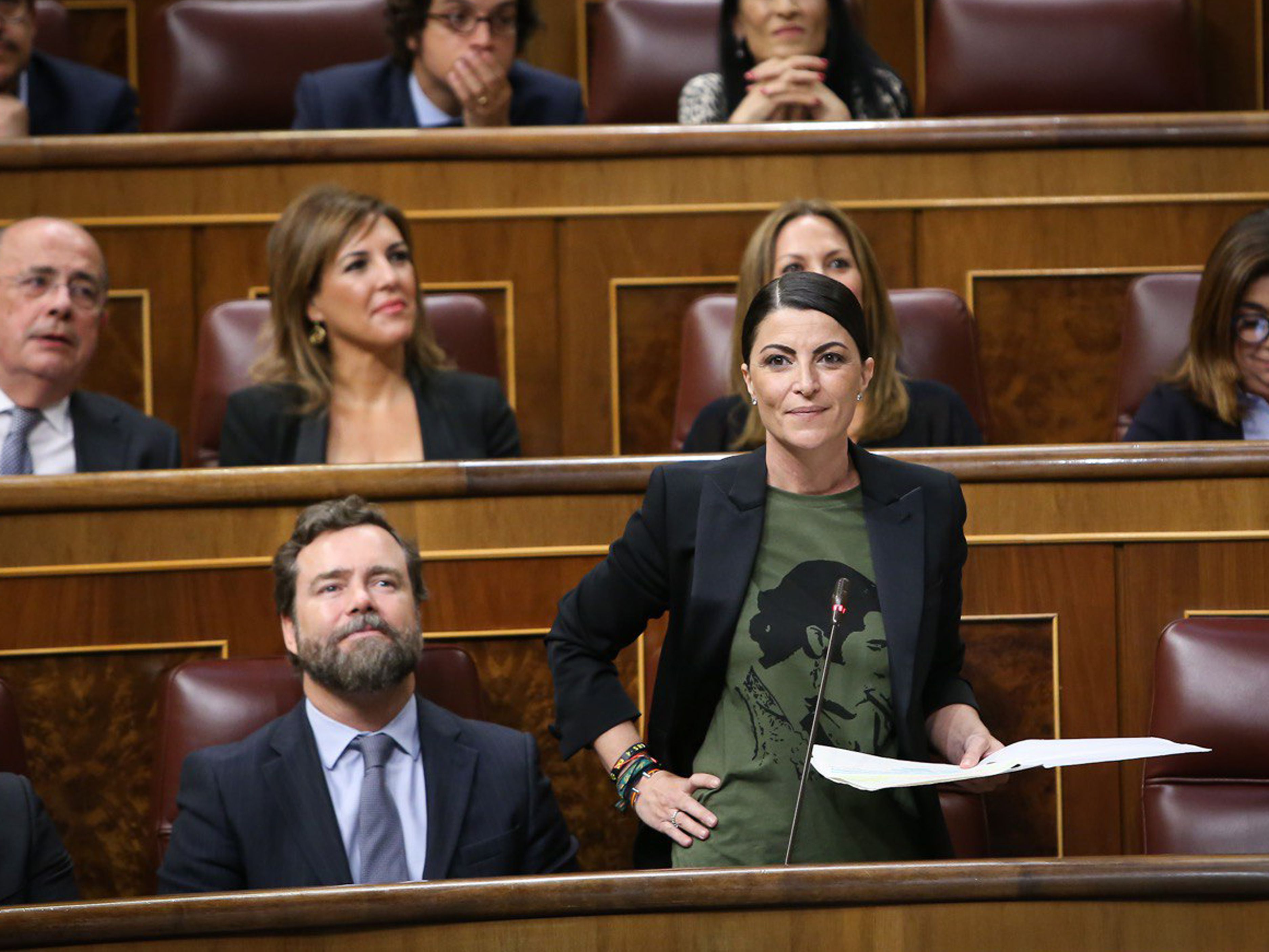 El portavoz de Vox en el Congreso, Iván Espinosa de los Monteros, ha confirmado la marcha definitiva de Macarena Olona del partido.