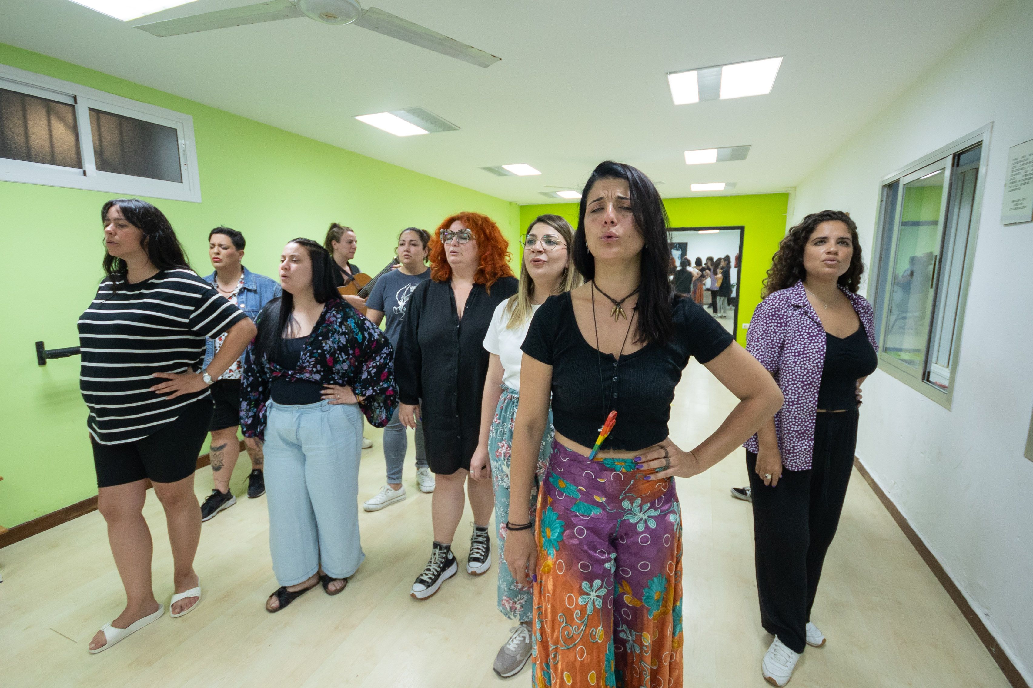La comparsa ensaya de cara a las semifinales.