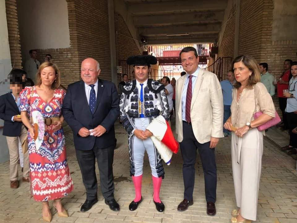 Representantes de la Junta de Andalucía y del Ayuntamiento de Córdoba en la Feria Taurina de Córdoba de este año