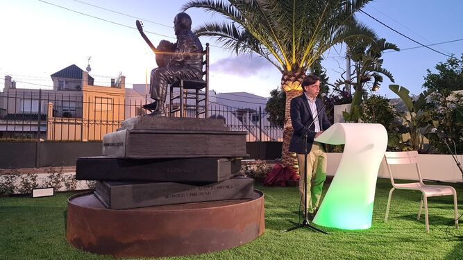 Inauguración de la estatua de Manolo Sanlúcar.  INSTITUTO ANDALUZ DEL FLAMENCO. 