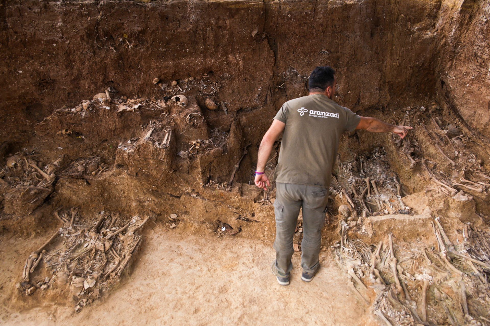 Cuerpos de víctimas del Franquismo en la fosa de Pico Reja.