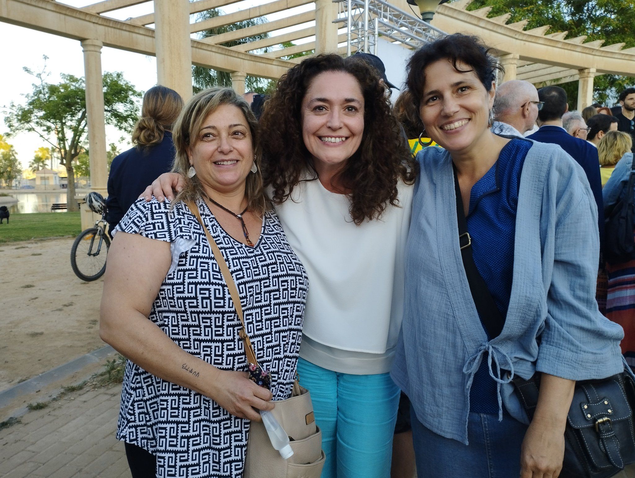 Meyer (derecha) en una imagen reciente con Inma Nieto.